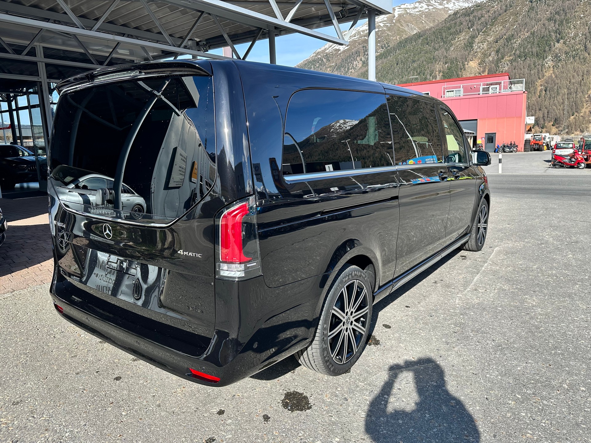 MERCEDES-BENZ V 300 d Exclusive extra lang 4Matic-image-8
