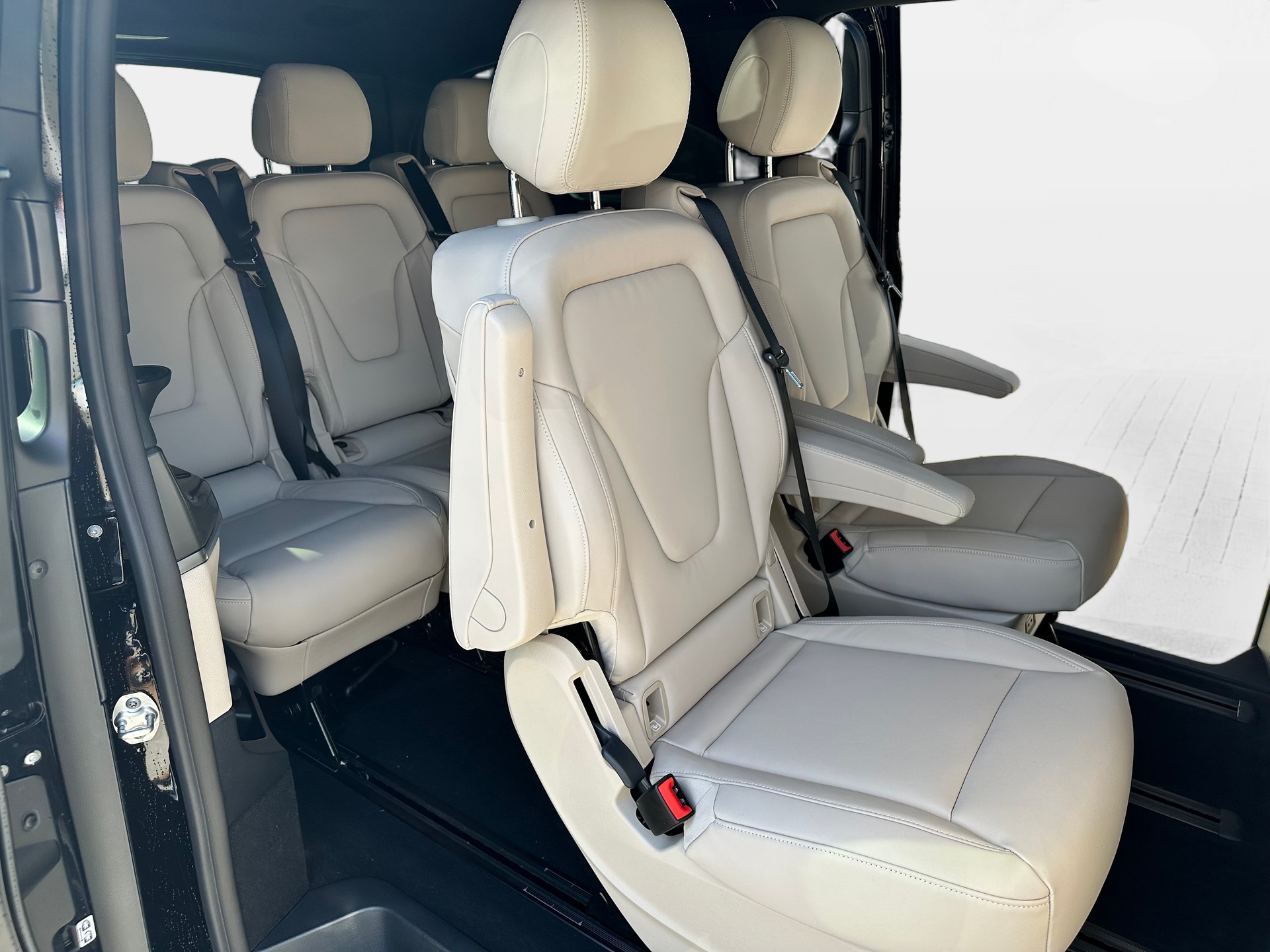 MERCEDES-BENZ V 300 d Exclusive extra lang 4Matic-image-10