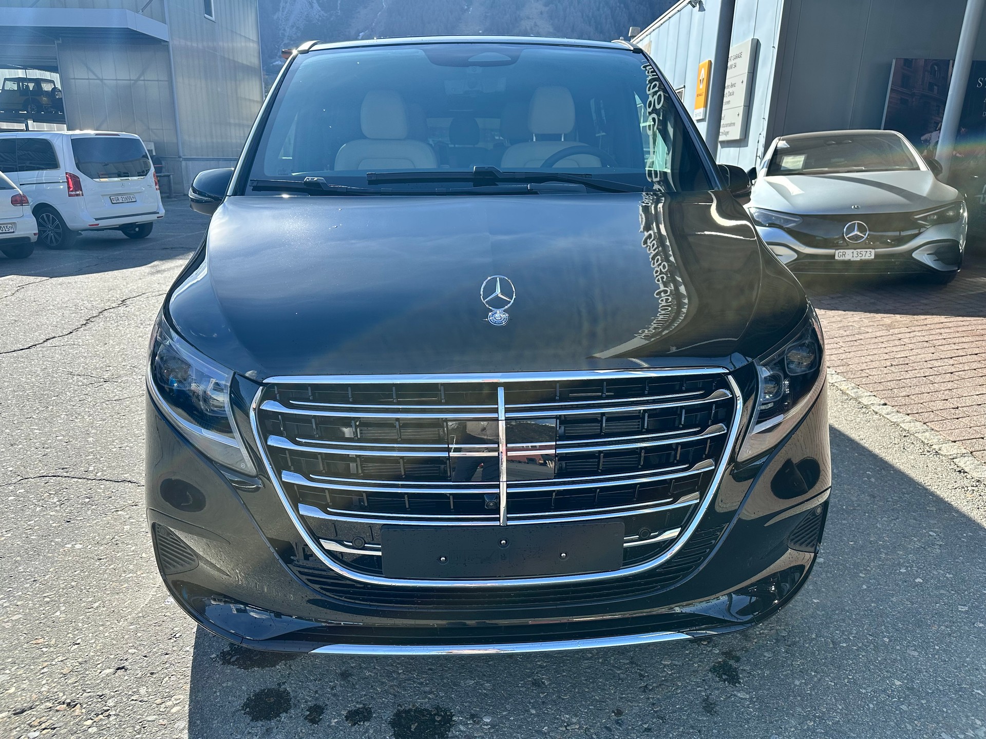 MERCEDES-BENZ V 300 d Exclusive extra lang 4Matic-showroom-element-3