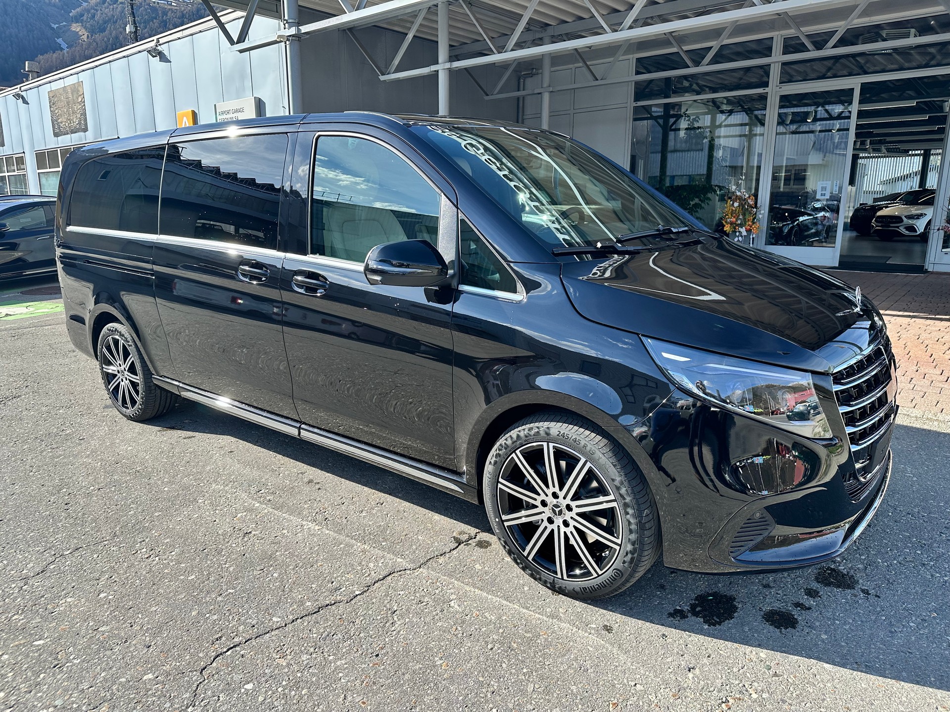 MERCEDES-BENZ V 300 d Exclusive extra lang 4Matic-showroom-element-2