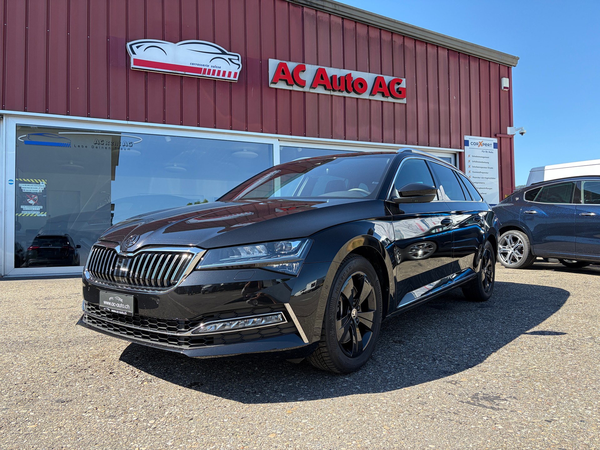 SKODA Superb Combi 2.0 TSI L&K Light 4x4 DSG-showroom-element-1