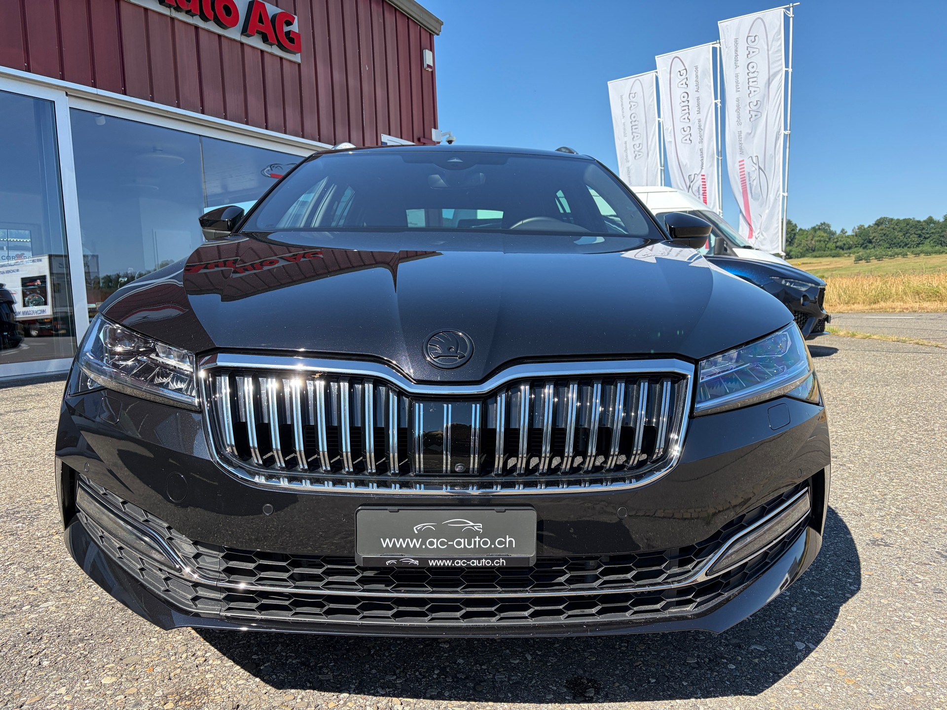 SKODA Superb Combi 2.0 TSI L&K Light 4x4 DSG-showroom-element-2