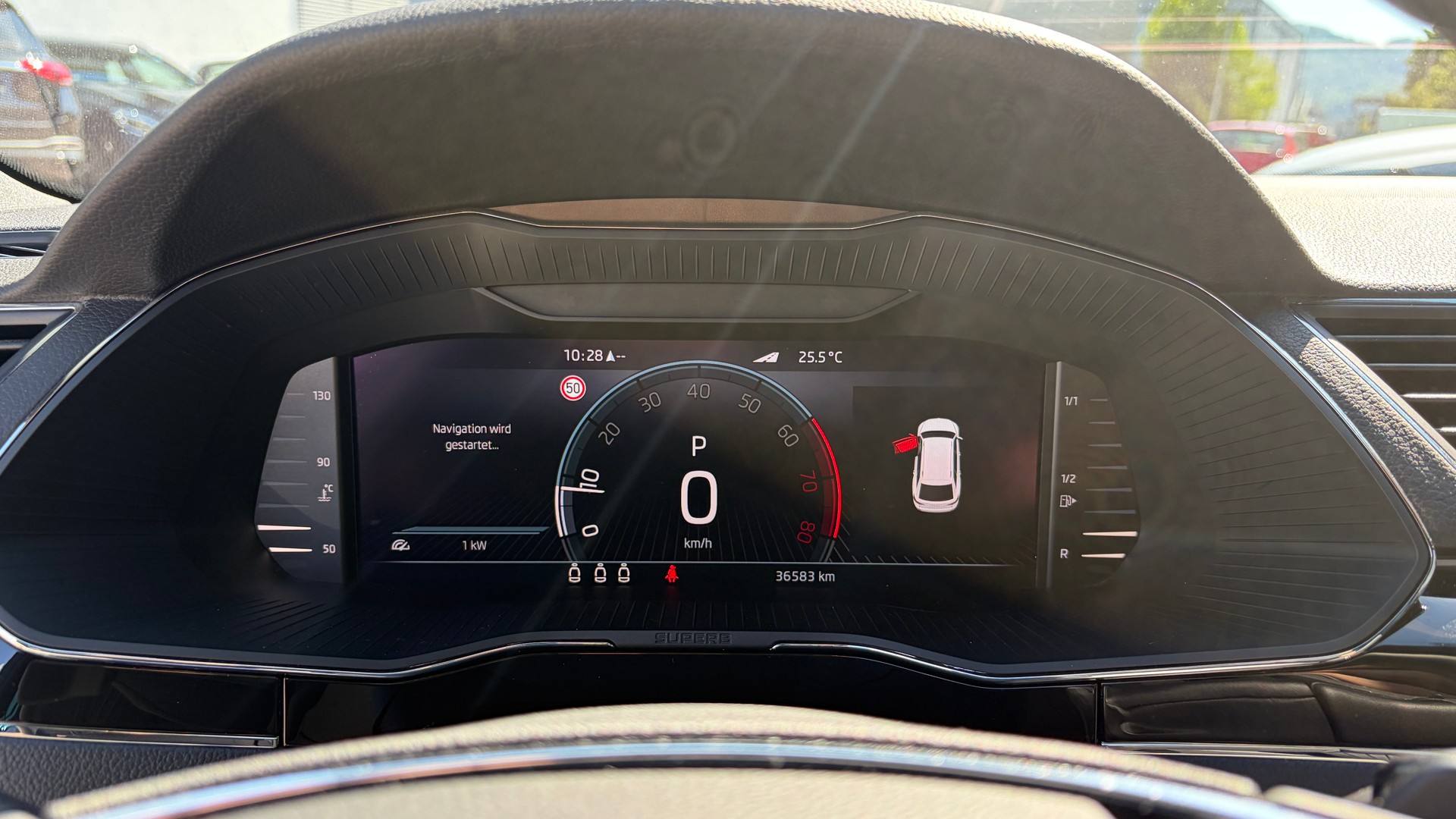 SKODA Superb Combi 2.0 TSI L&K Light 4x4 DSG-image-9