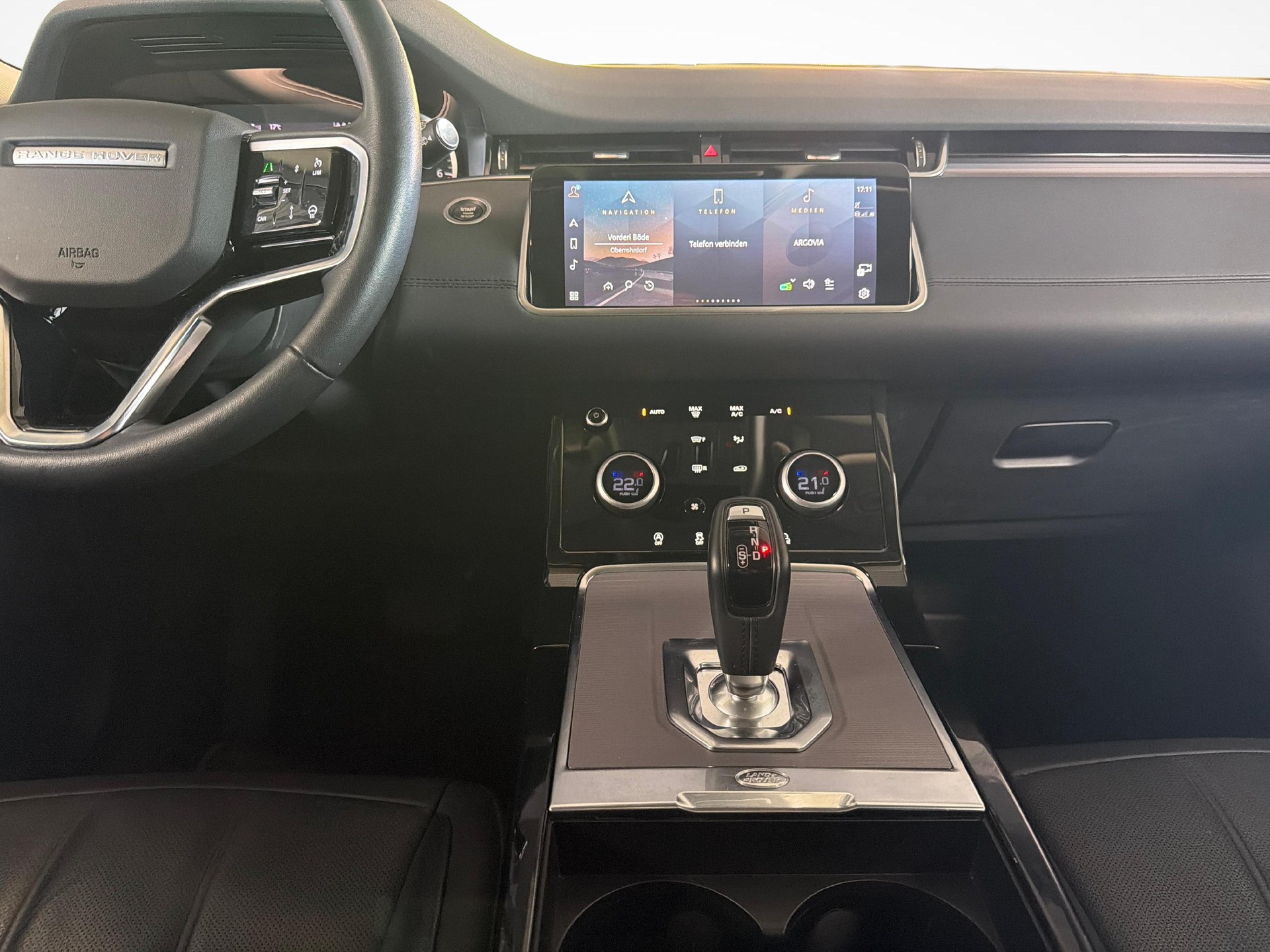 LAND ROVER Range Rover Evoque 2.0 T SE mit elektr. Anhängerkupplung-image-13