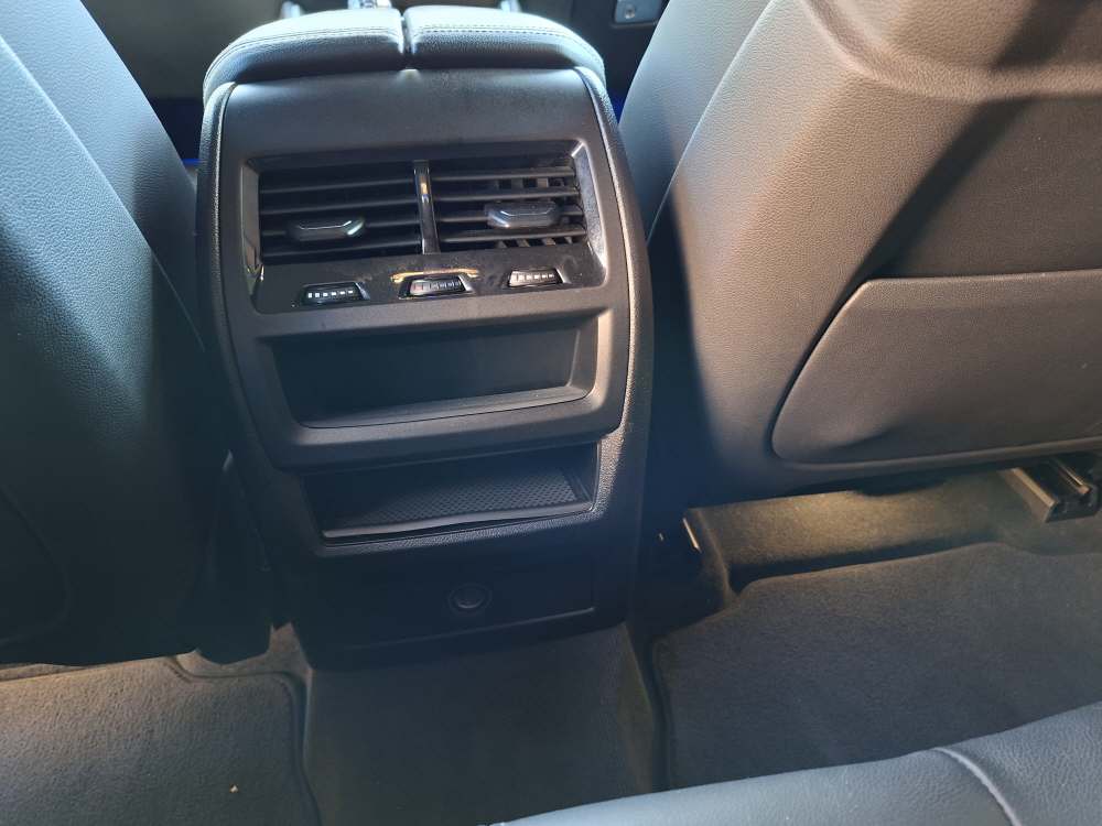 BMW X6 30d xDrive-image-12