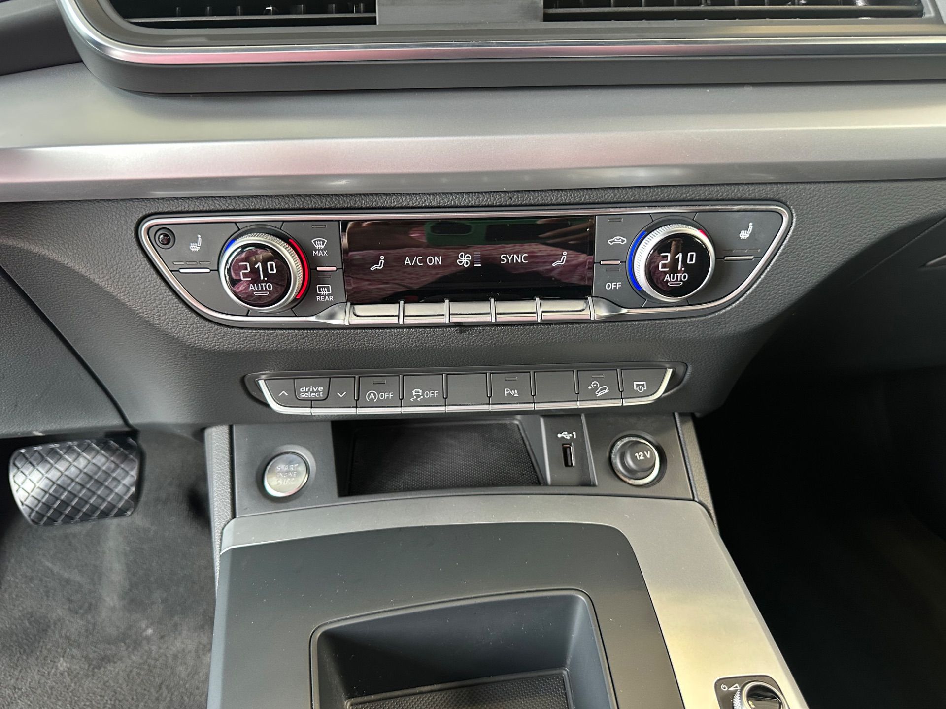 AUDI Q5 Sportback 50 TDI S line Blackedition quattro tiptronic-image-22
