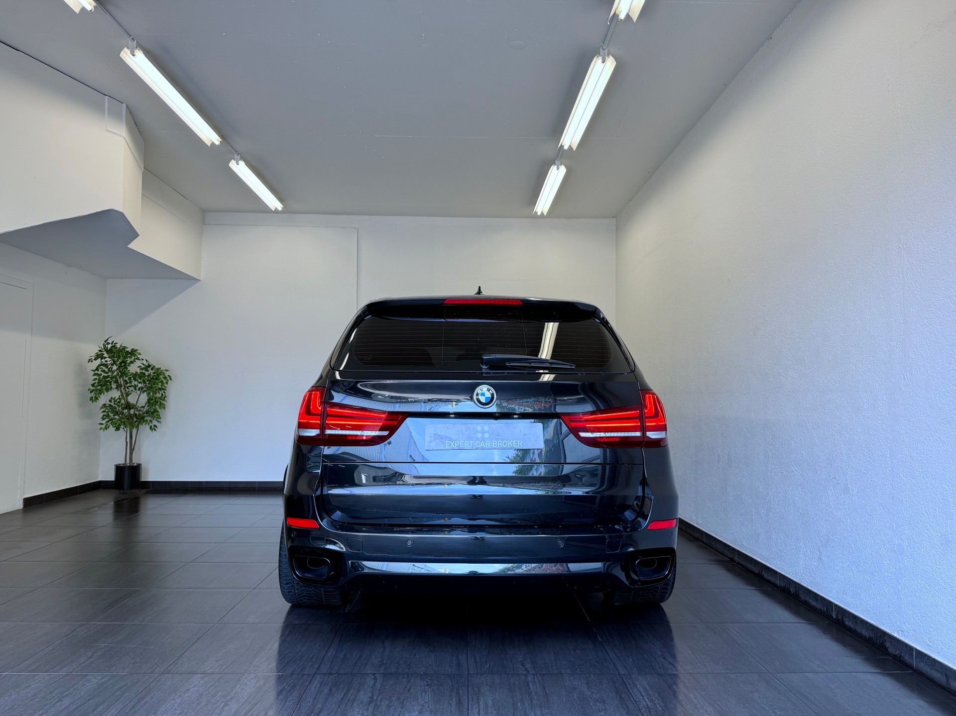 BMW X5 xDrive M50d Steptronic-image-11