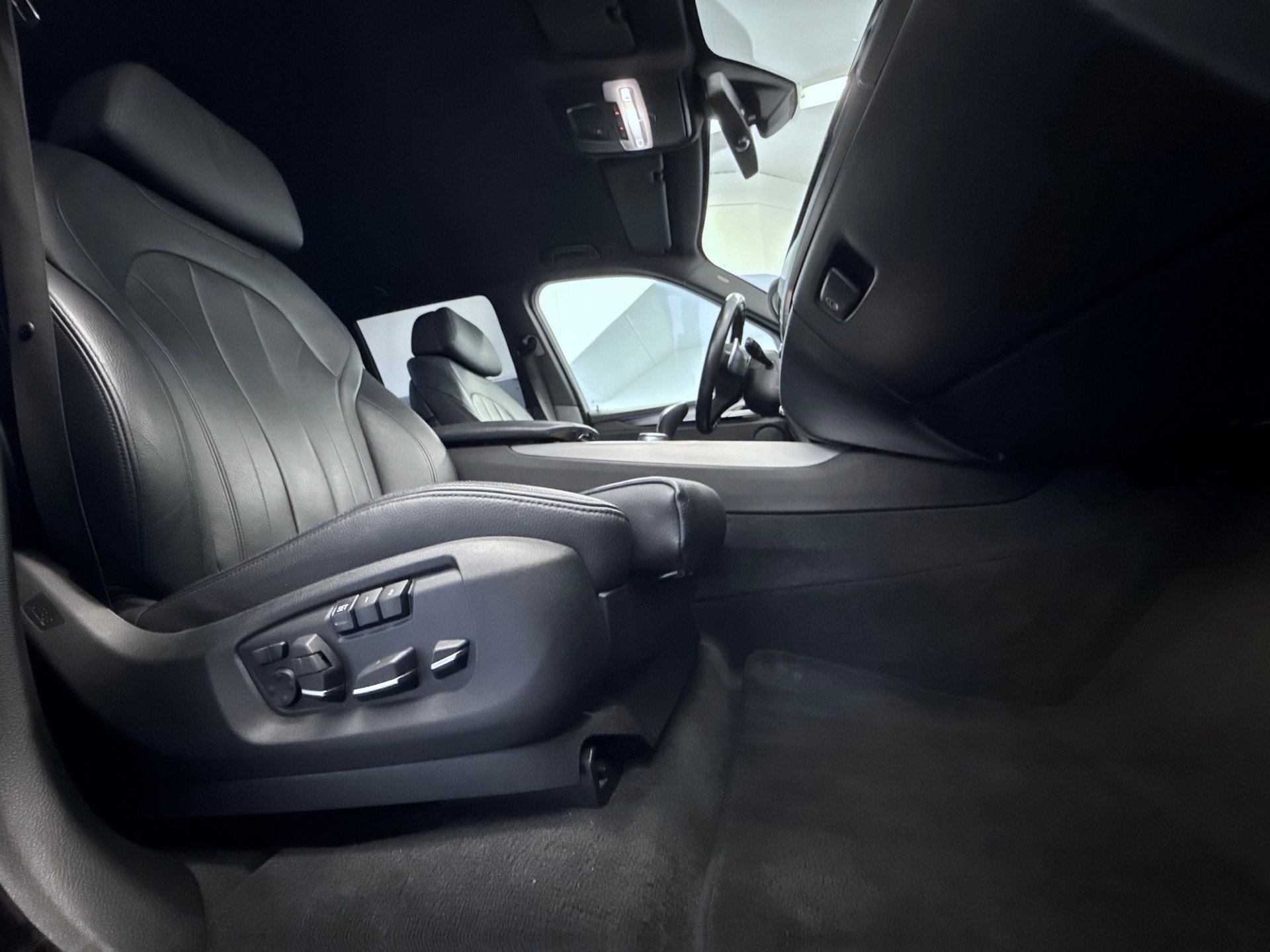 BMW X5 xDrive M50d Steptronic-image-24