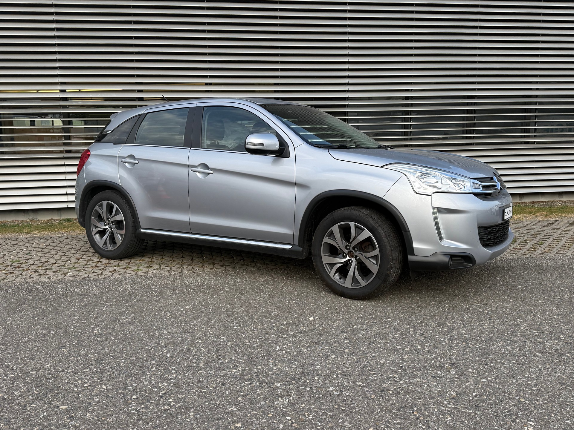 CITROEN C4 Aircross 1.6 HDi Exclusive 4WD-image-3