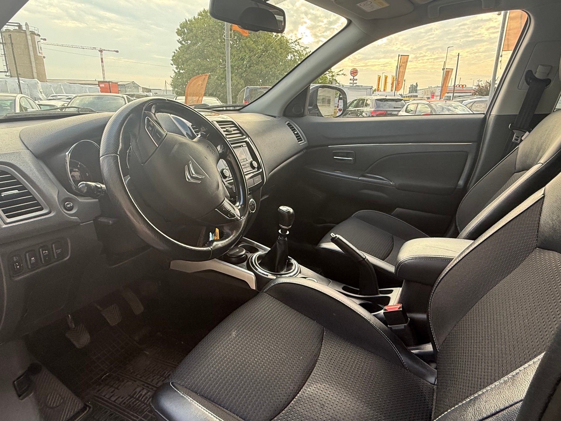 CITROEN C4 Aircross 1.6 HDi Exclusive 4WD-image-1