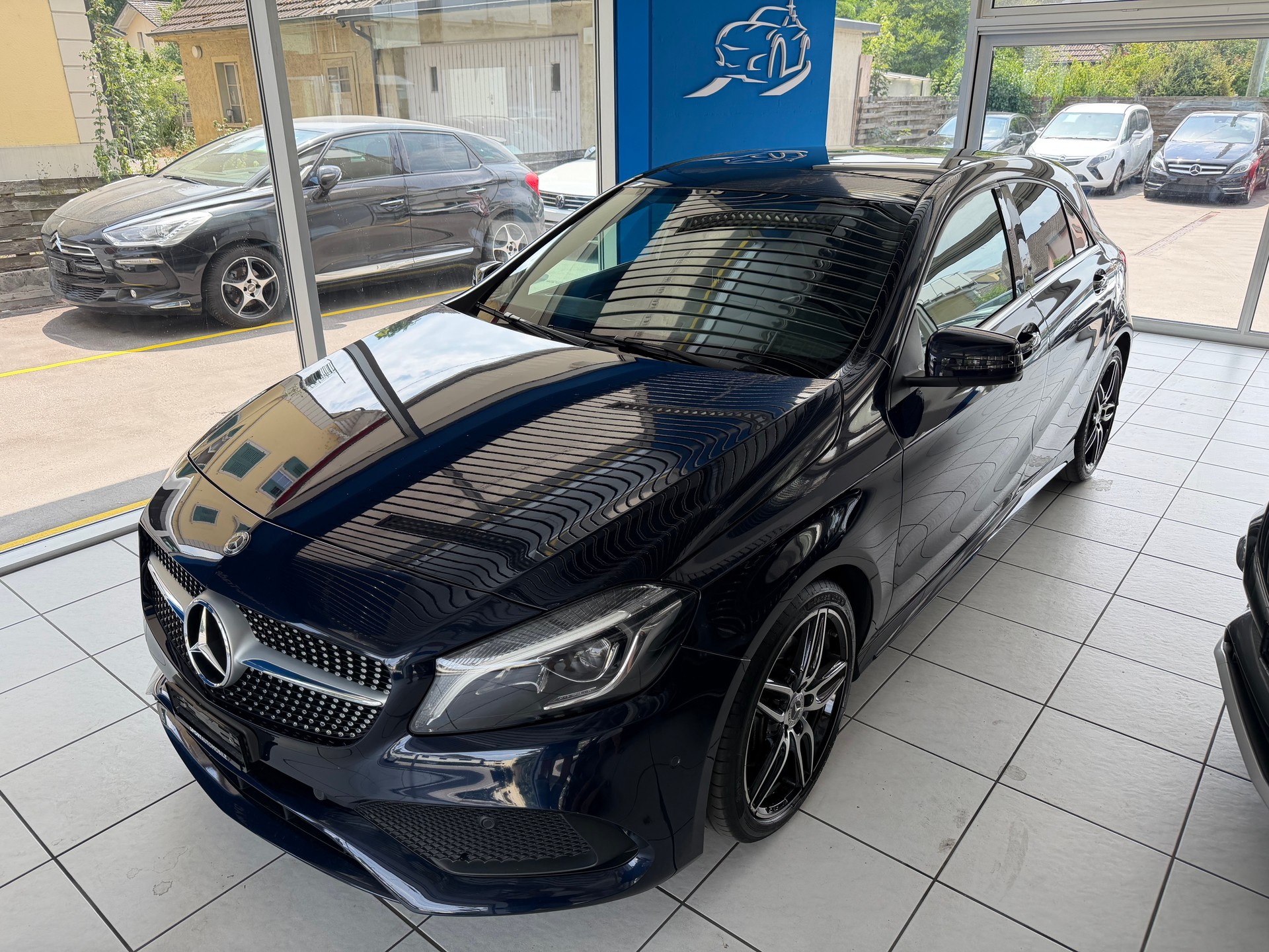 MERCEDES-BENZ A 220 AMG Line 4Matic 7G-DCT