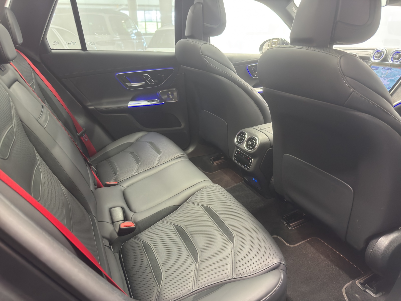 MERCEDES-BENZ AMG GLC 43 4Matic Executive Ed.-image-9