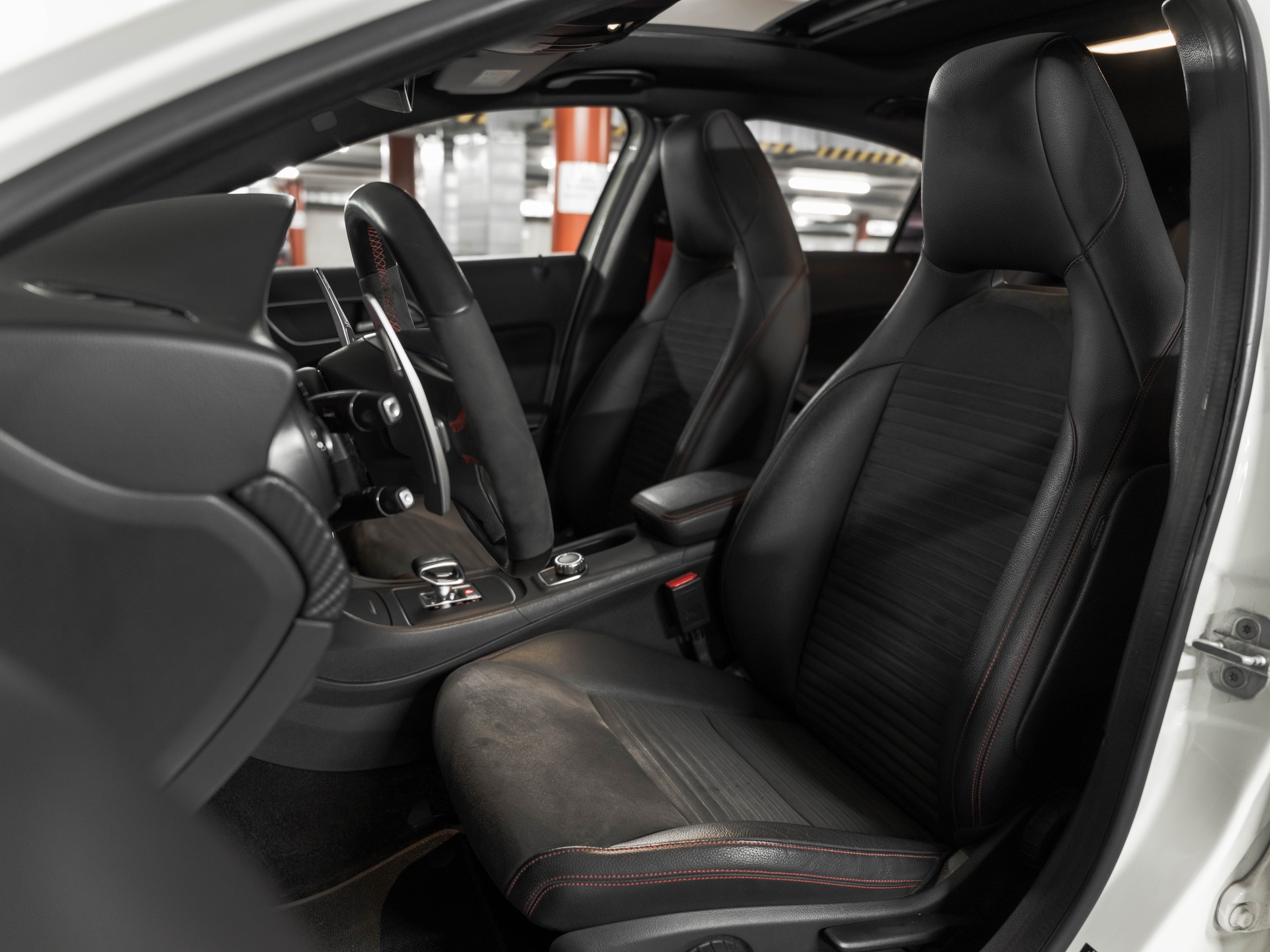 MERCEDES-BENZ A 45 AMG 4Matic Speedshift 7G-DCT-image-26