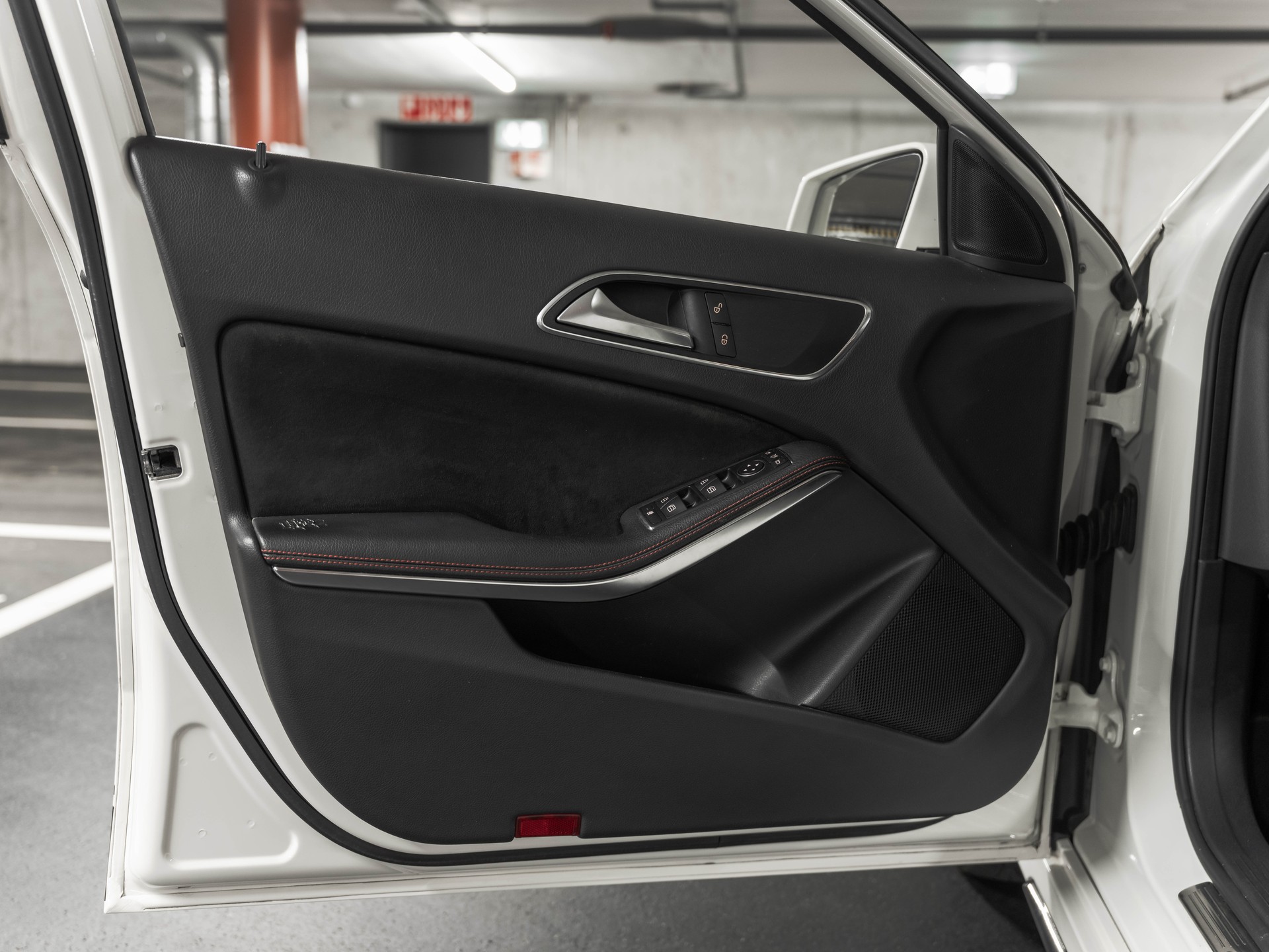 MERCEDES-BENZ A 45 AMG 4Matic Speedshift 7G-DCT-image-24
