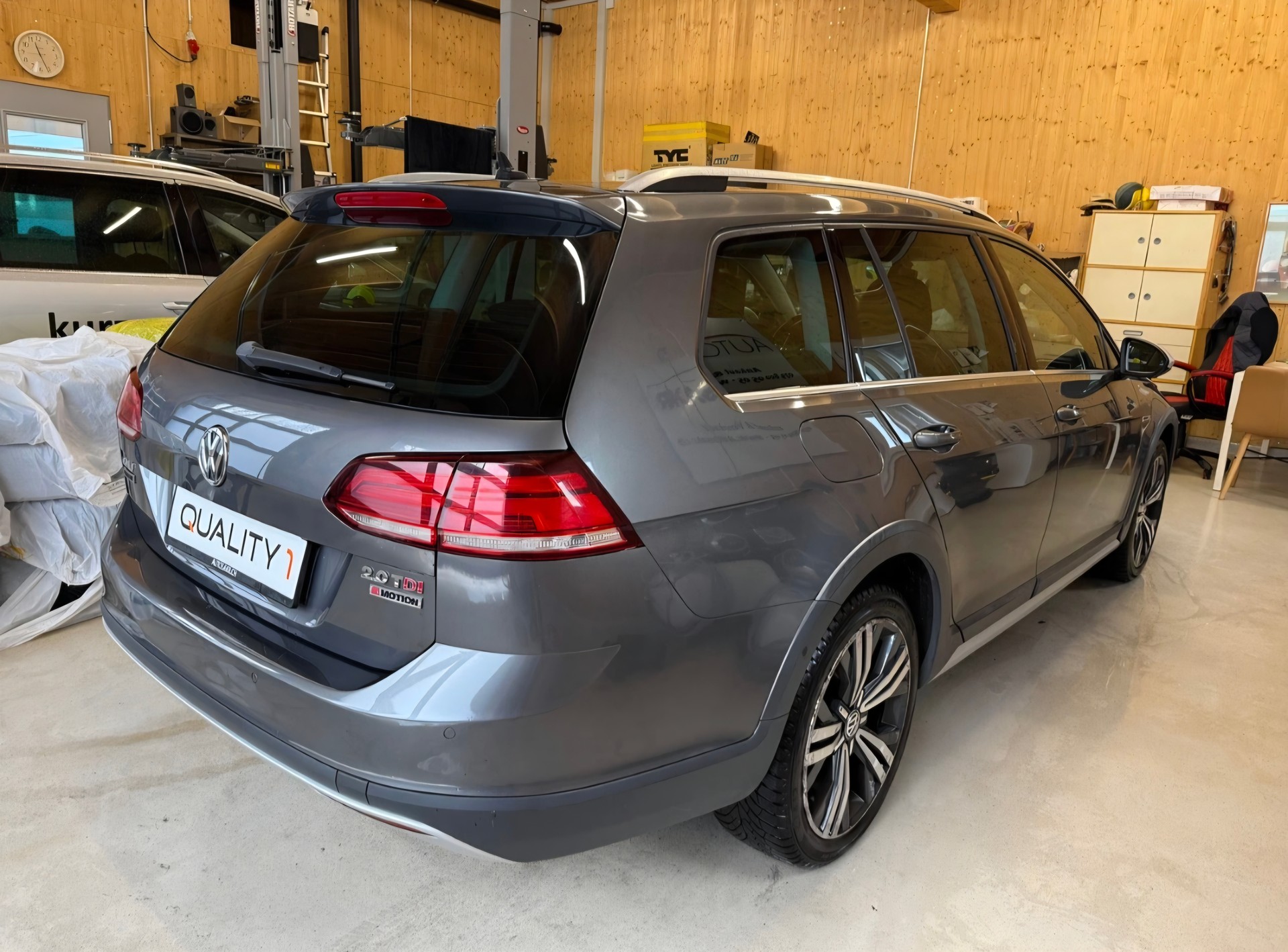 VW Golf 2.0 TDI Alltrack 4Motion DSG-showroom-element-3