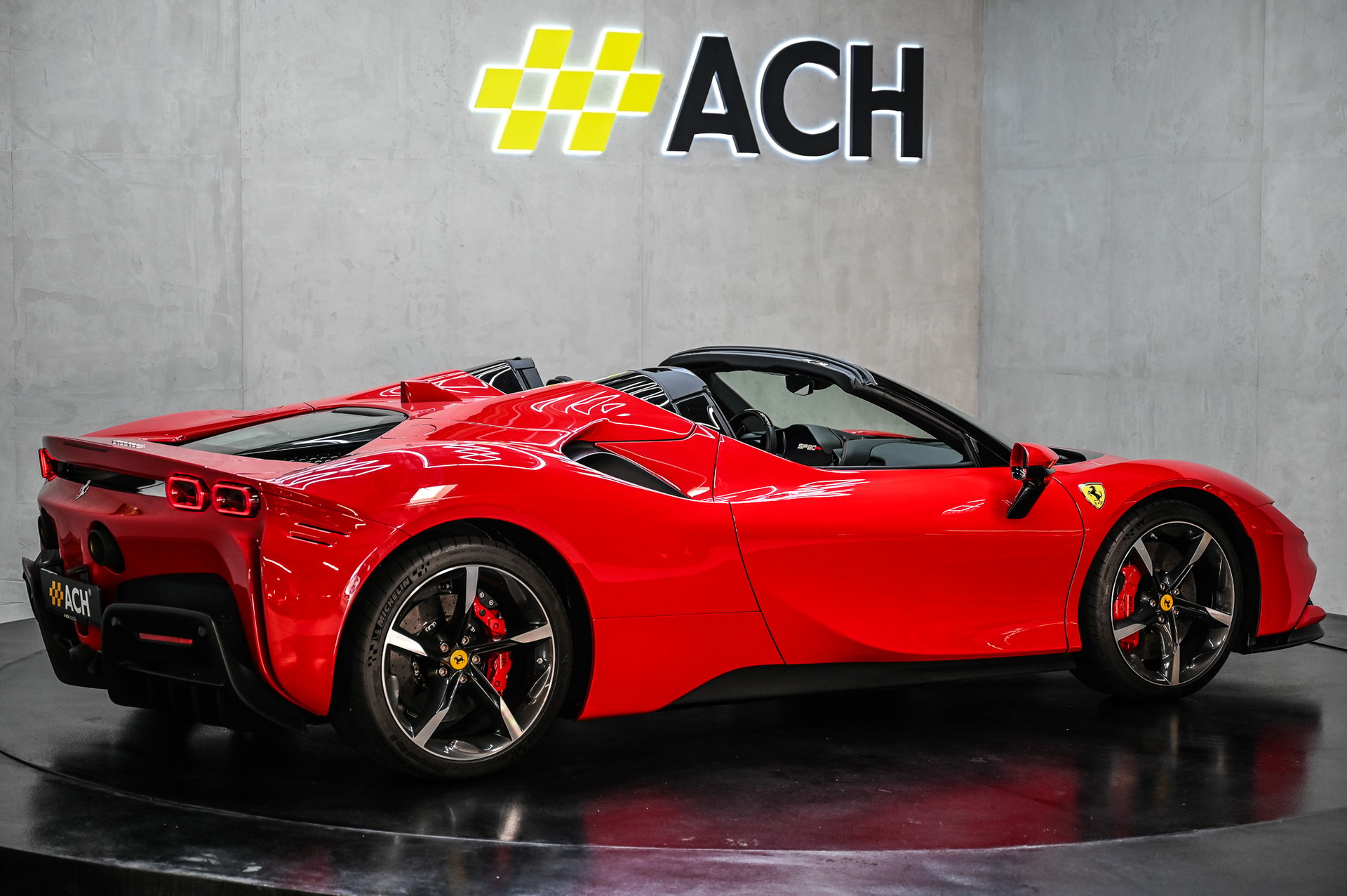 FERRARI SF90 Spider-image-12