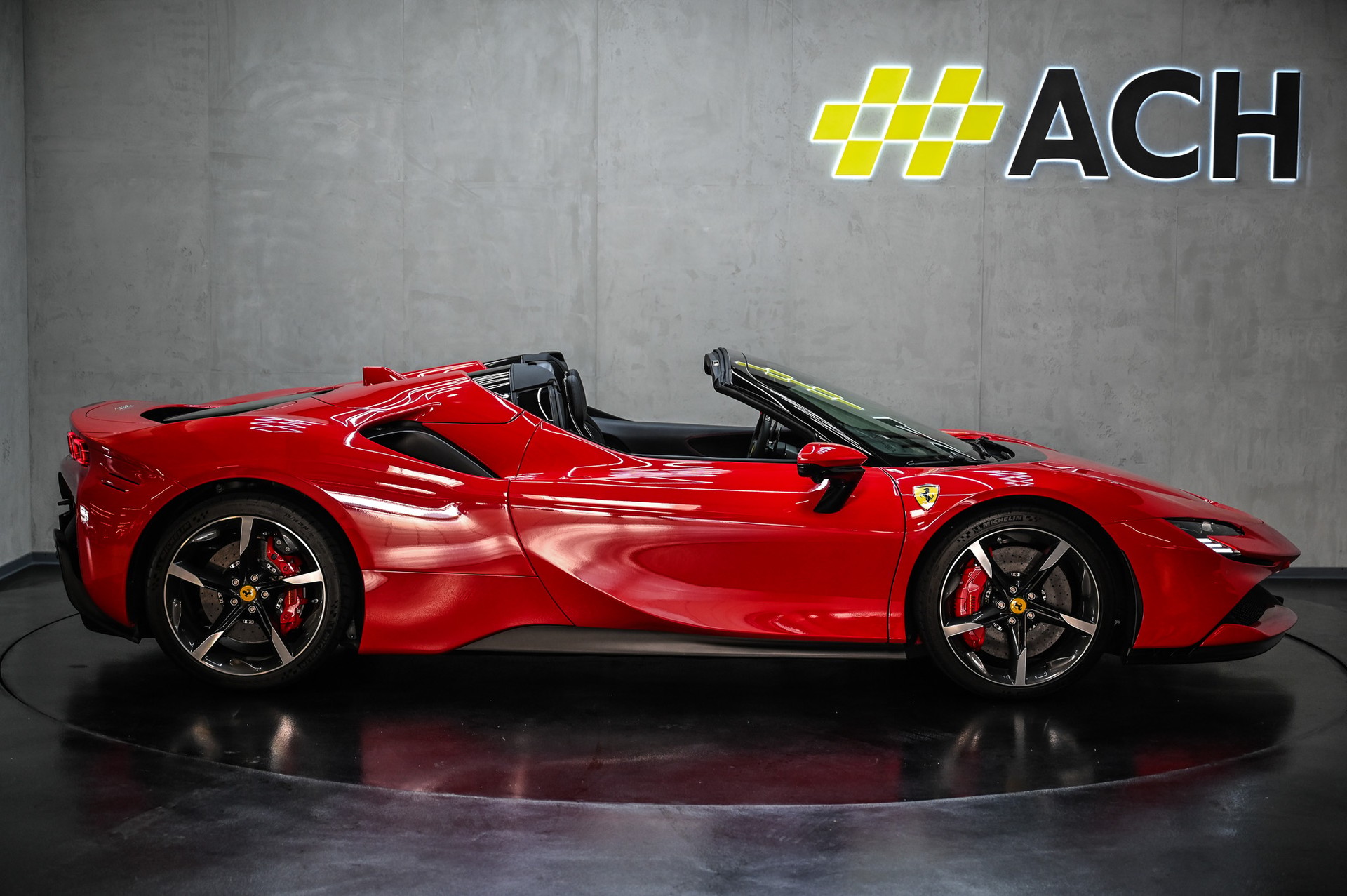 FERRARI SF90 Spider-image-13
