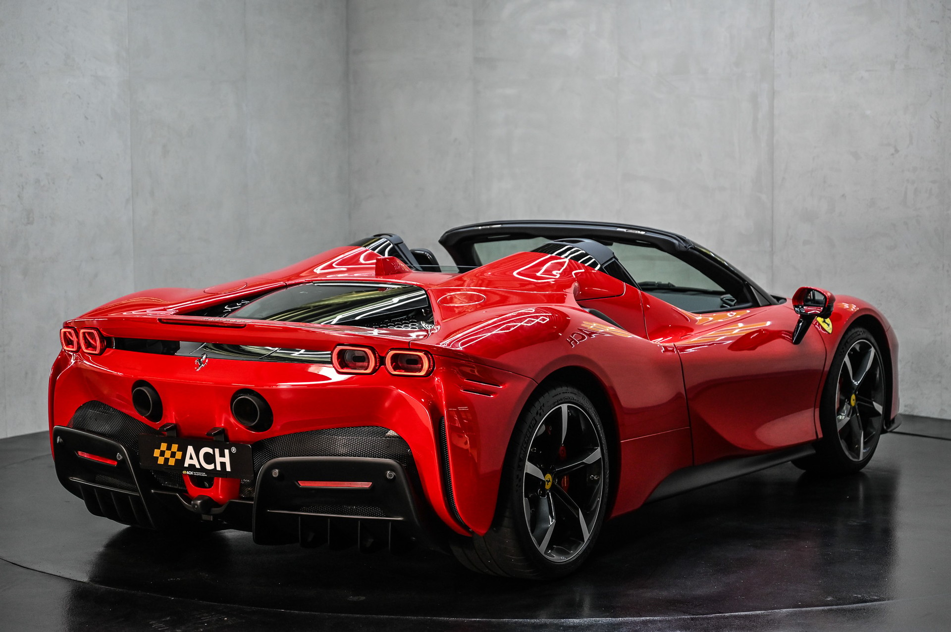FERRARI SF90 Spider-image-11