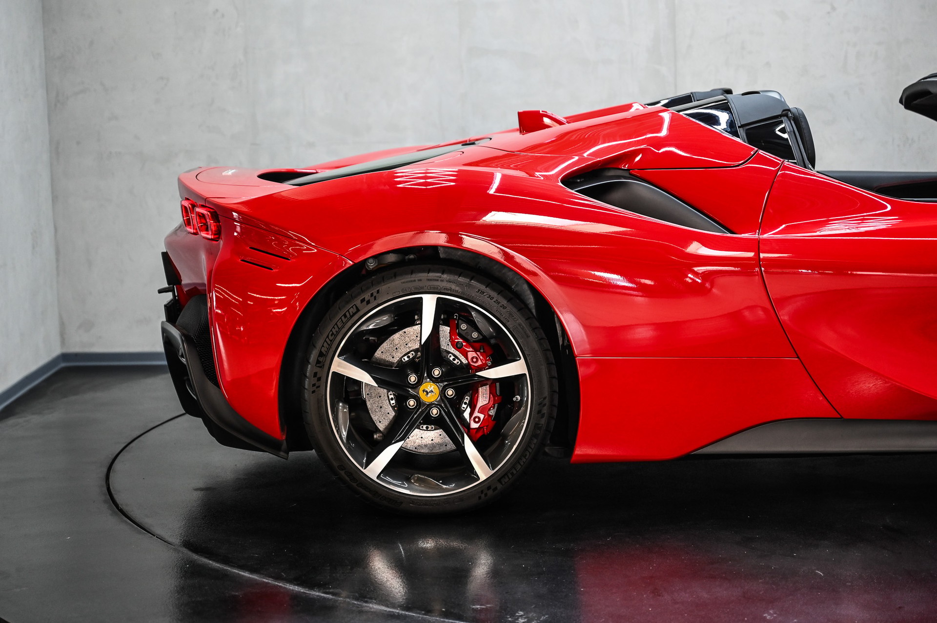 FERRARI SF90 Spider-image-15