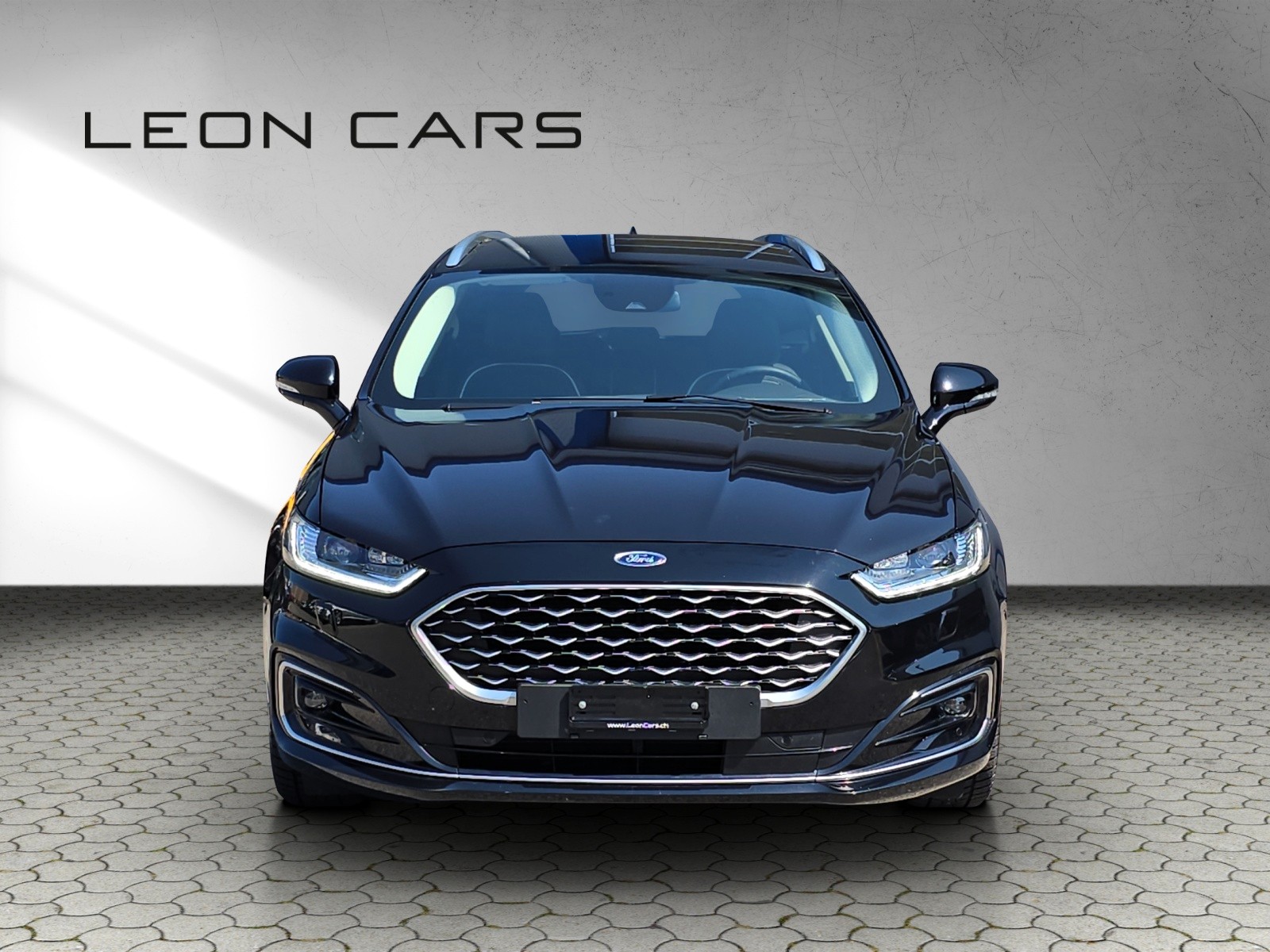 FORD Mondeo 2.0 HEV Vignale eCVT-showroom-element-1