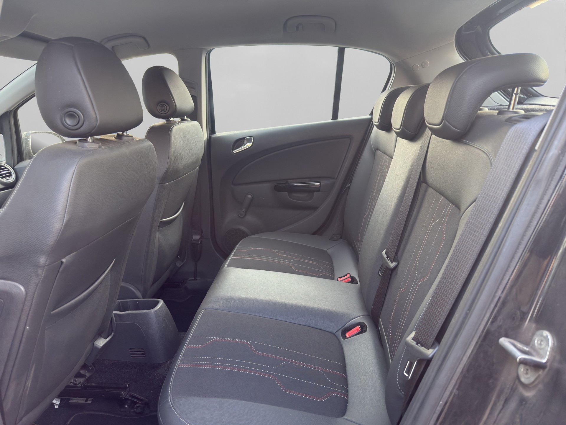 OPEL Corsa 1.4 TP Color Edition-image-10