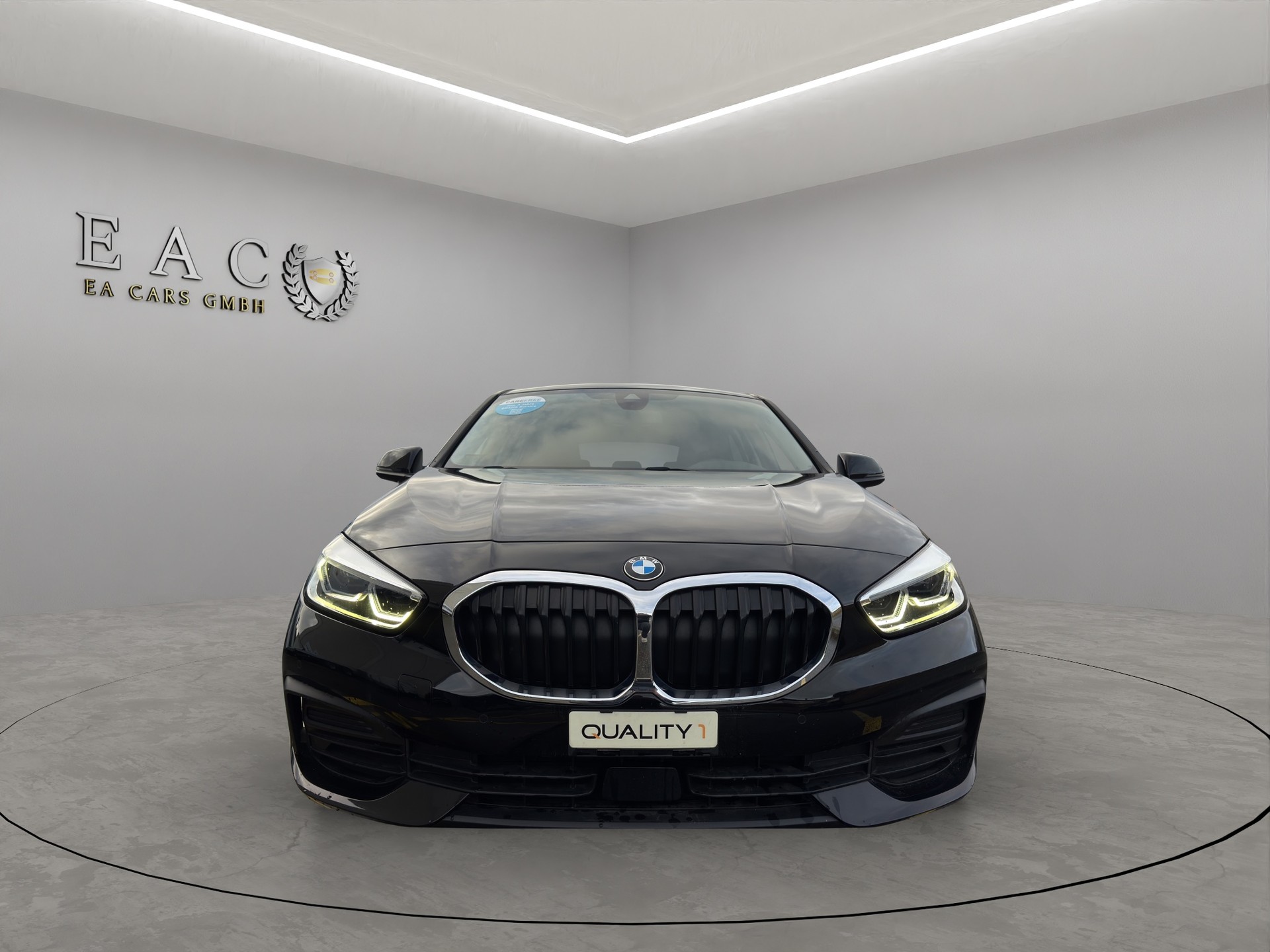 BMW 118i Essential Edition Steptronic-image-7