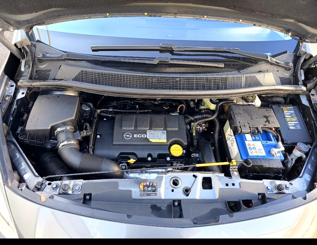 OPEL Meriva 1.4 Turbo Cosmo Automatic-image-14