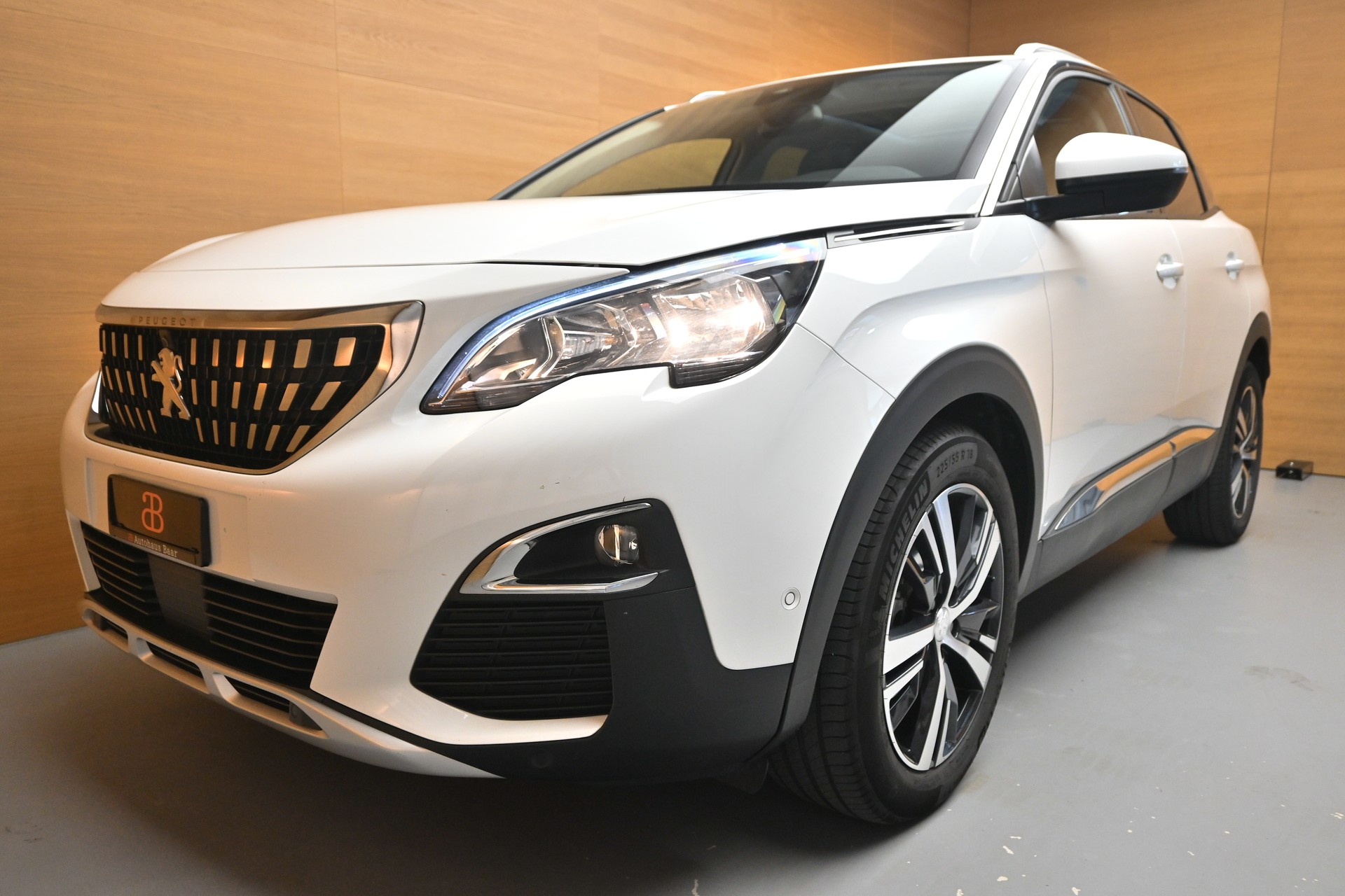 PEUGEOT 3008 1.5 BlueHDi Allure-showroom-element-2
