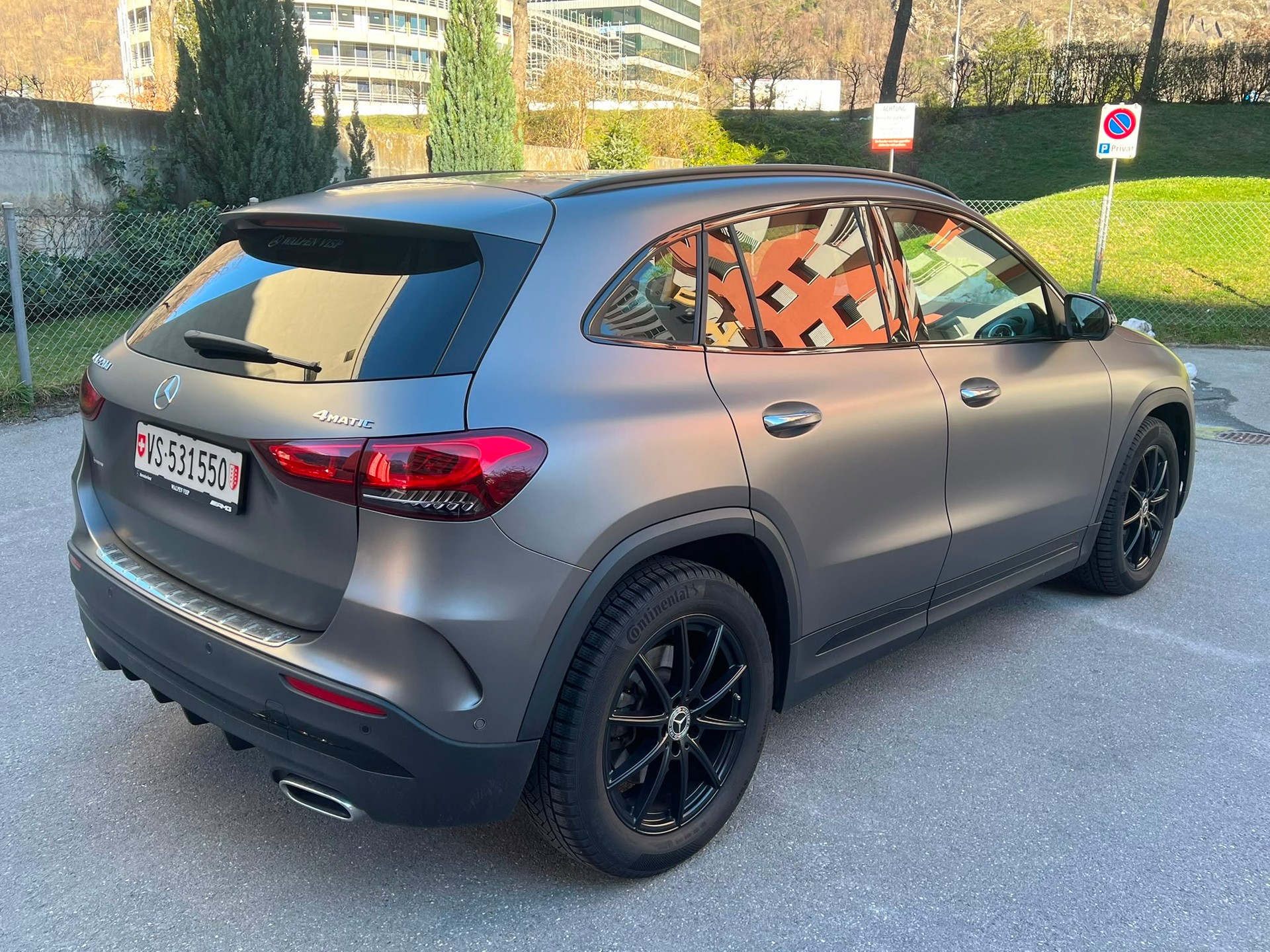MERCEDES-BENZ GLA 220d 4Matic AMG Line 8G-DCT-image-4