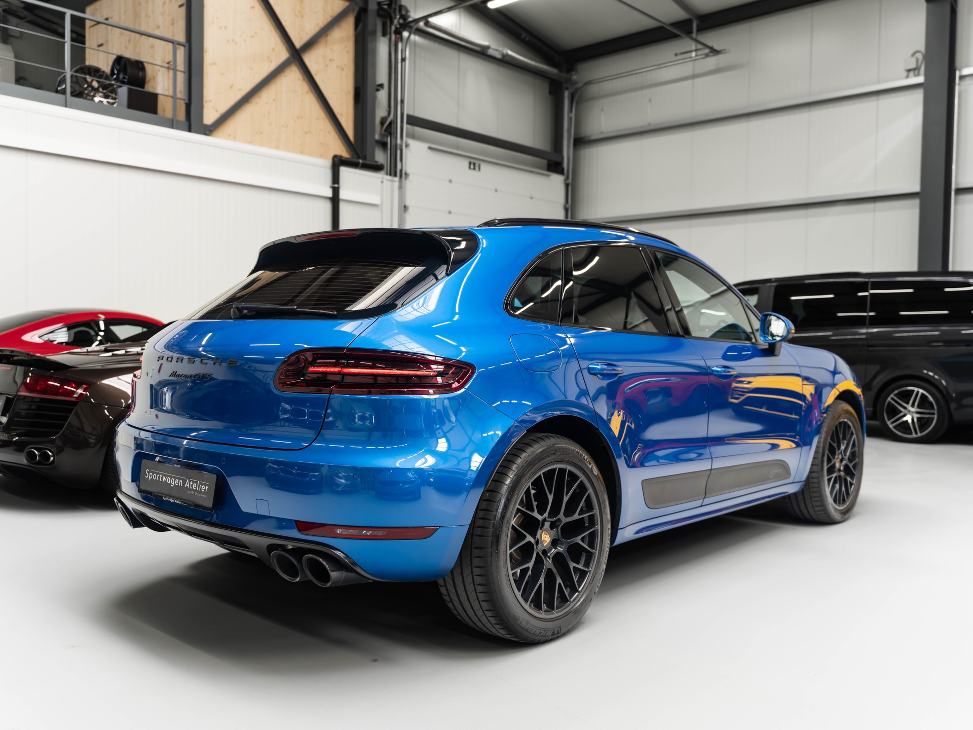 PORSCHE Macan GTS PDK-showroom-element-3