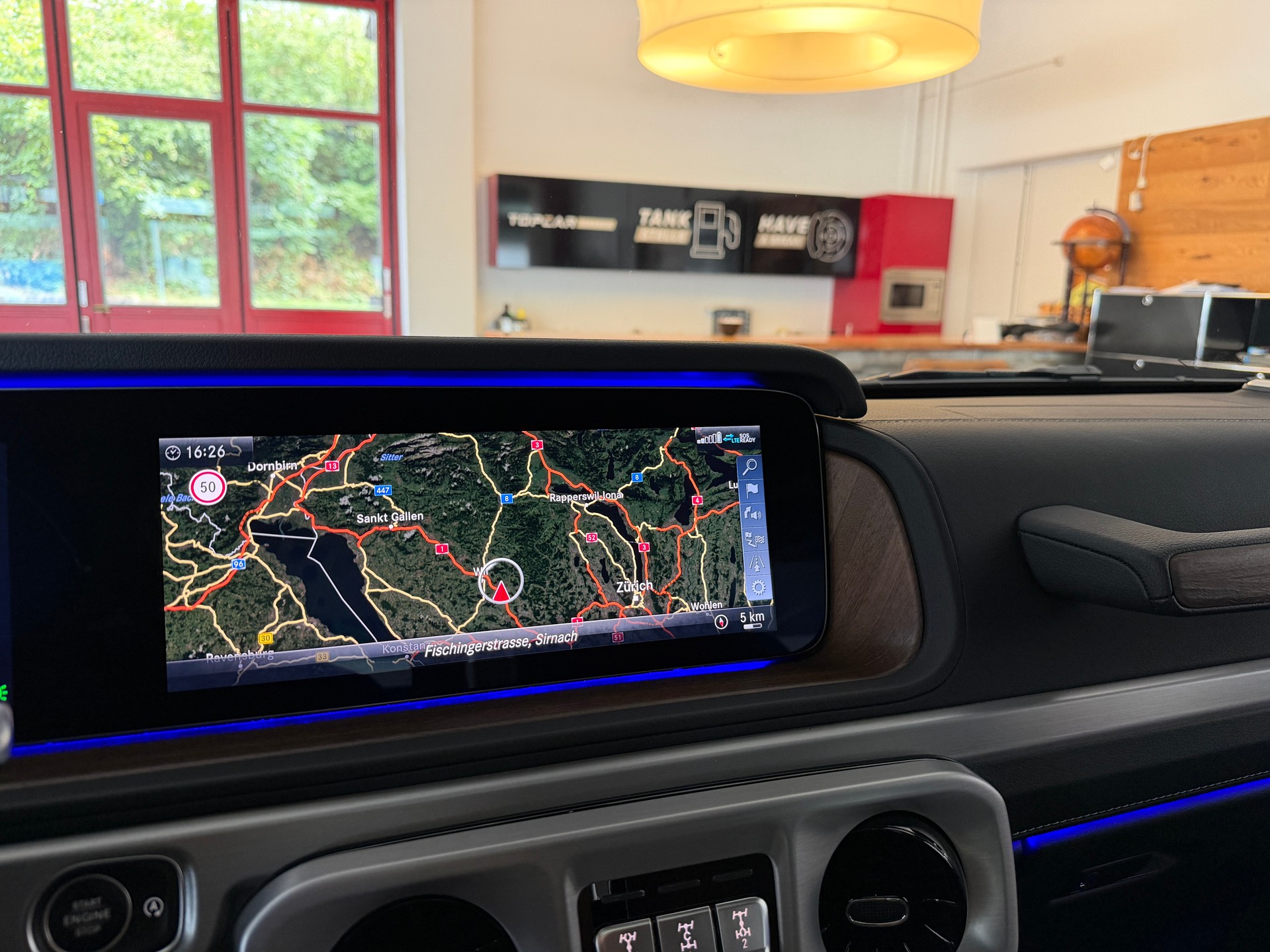 MERCEDES-BENZ G 400 d 9G-Tronic-image-19