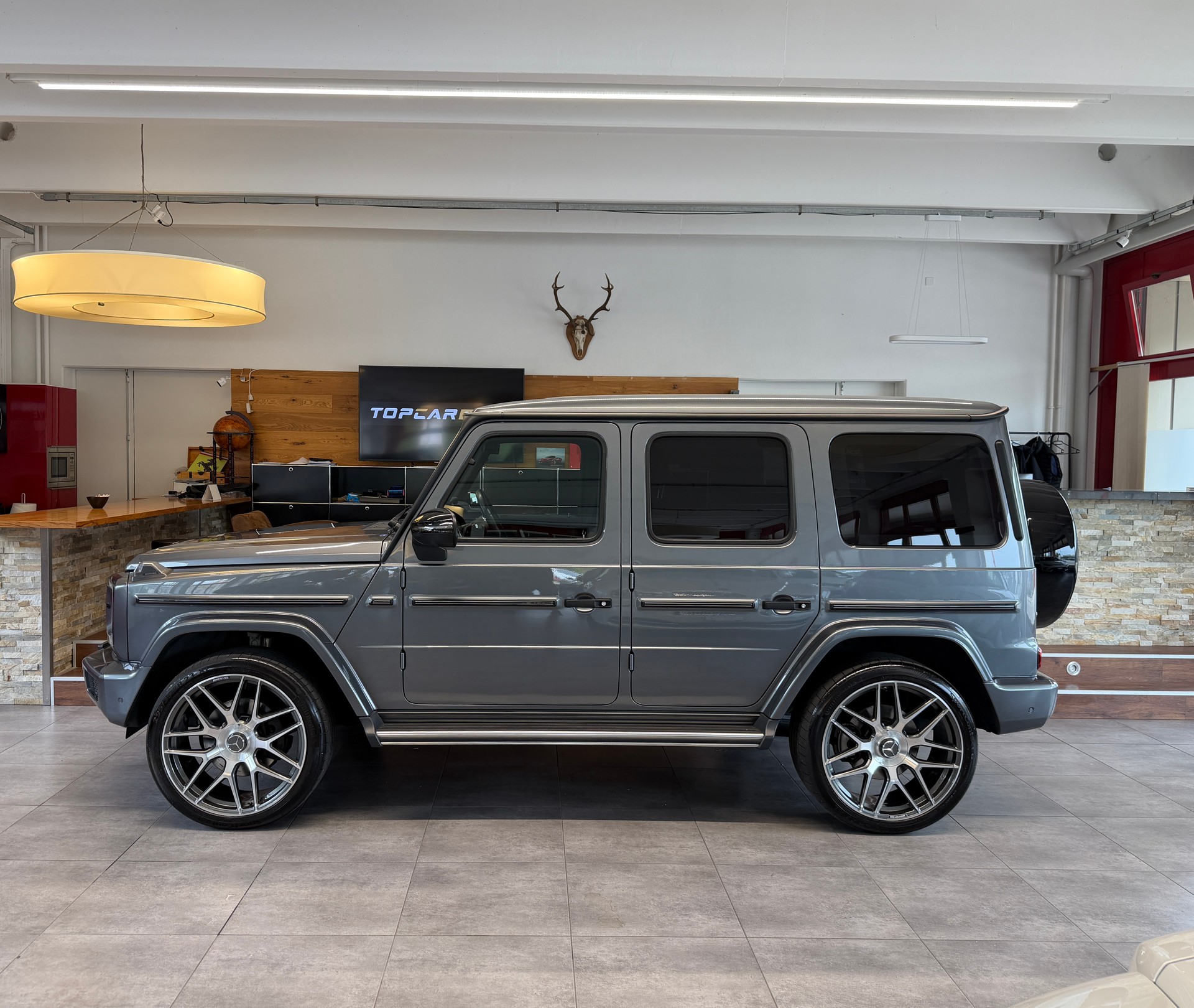 MERCEDES-BENZ G 400 d 9G-Tronic-showroom-element-2