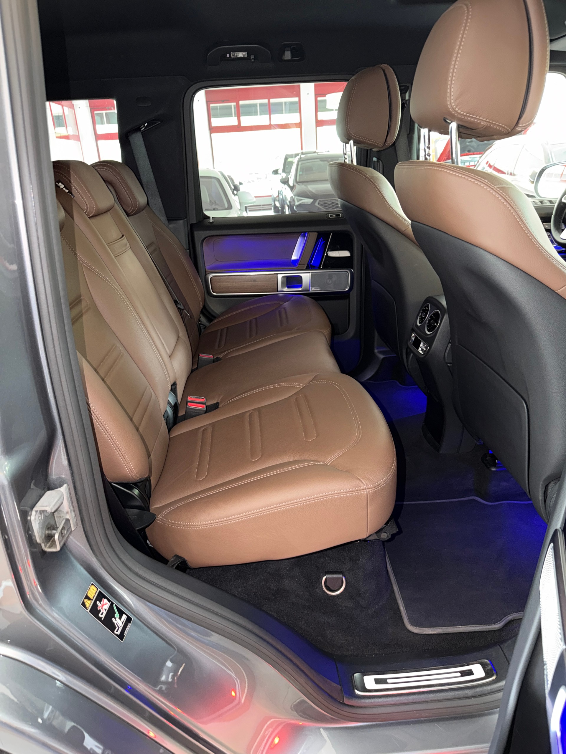 MERCEDES-BENZ G 400 d 9G-Tronic-image-14