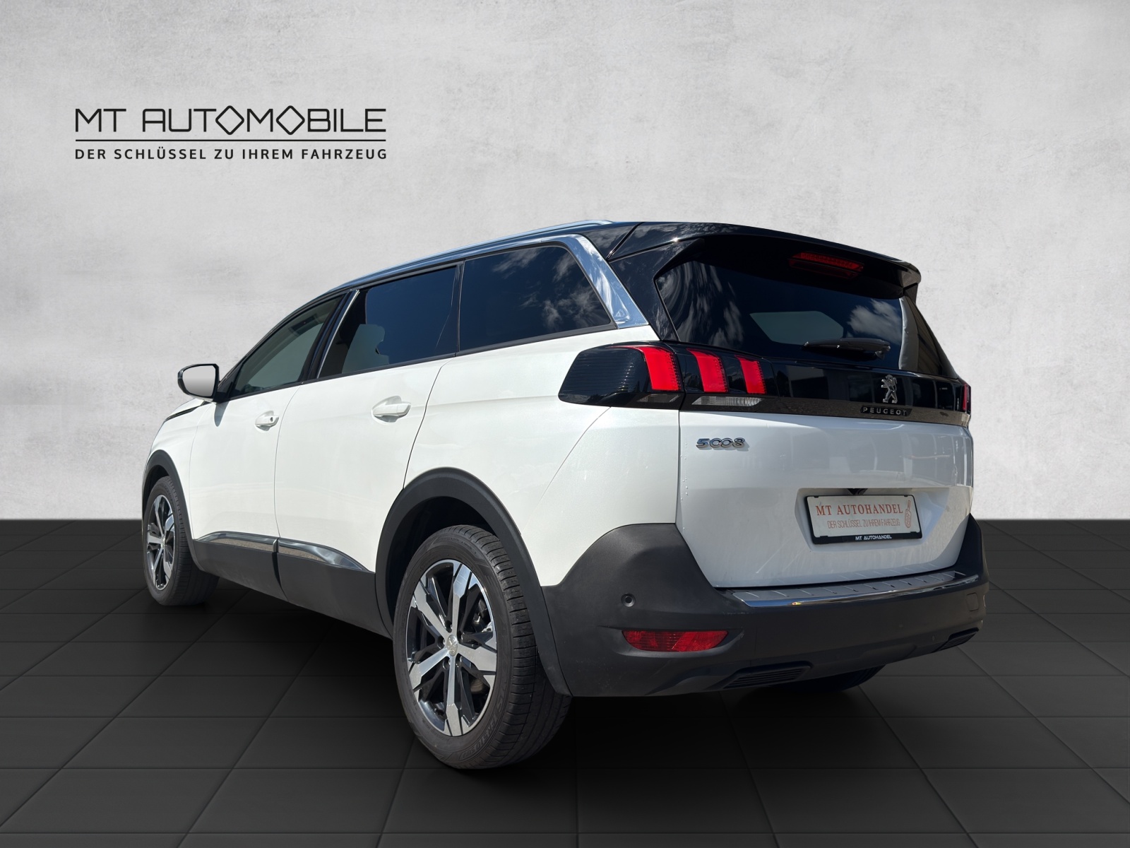 PEUGEOT 5008 1.6 THP Allure EAT-showroom-element-3