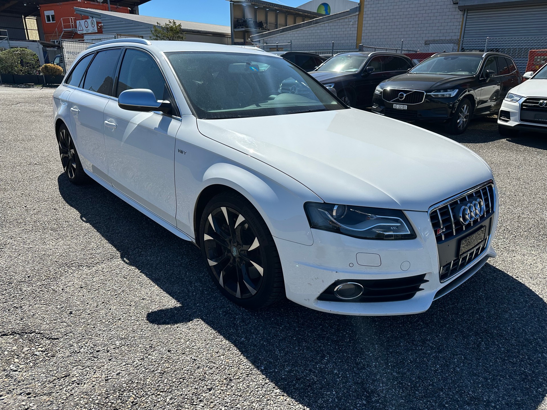 AUDI S4 Avant 3.0 TFSI quattro S-tronic-image-6