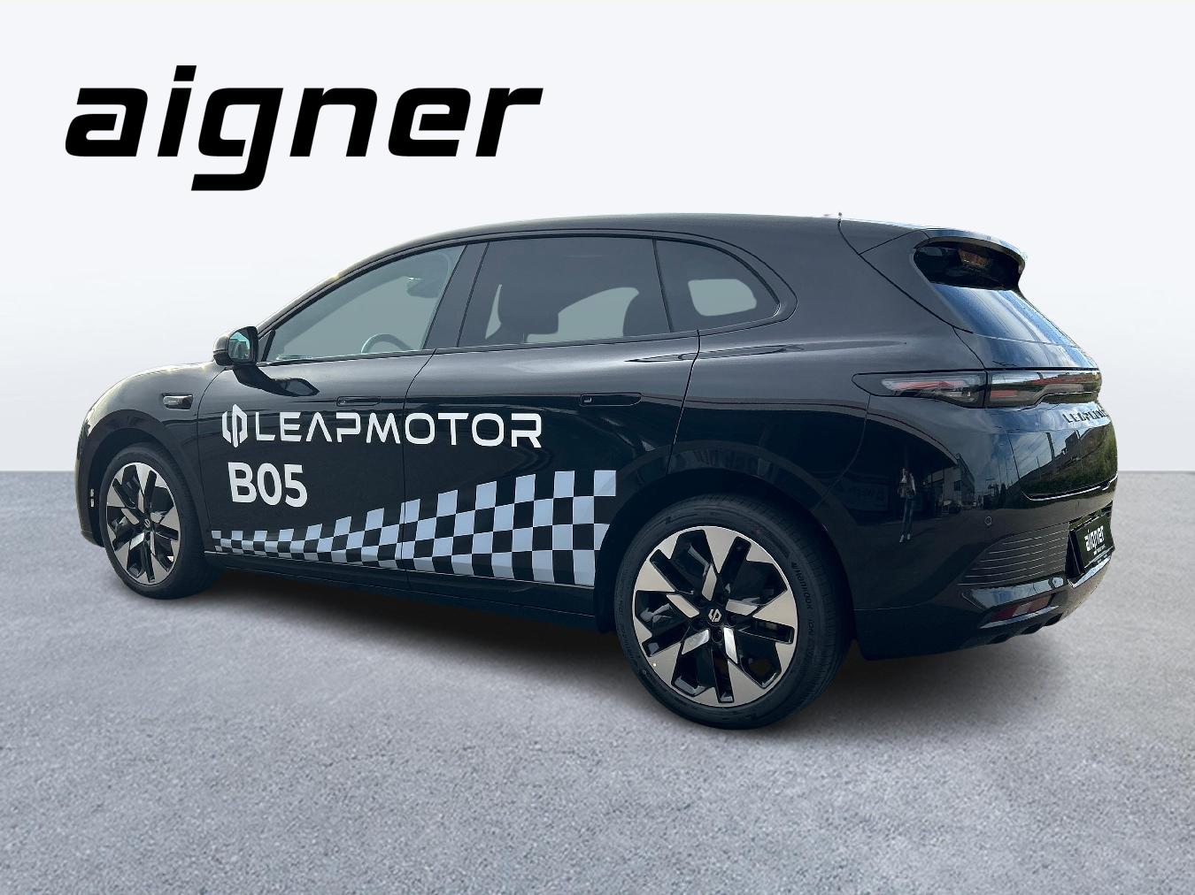 LEAPMOTOR B05 EV-showroom-element-2