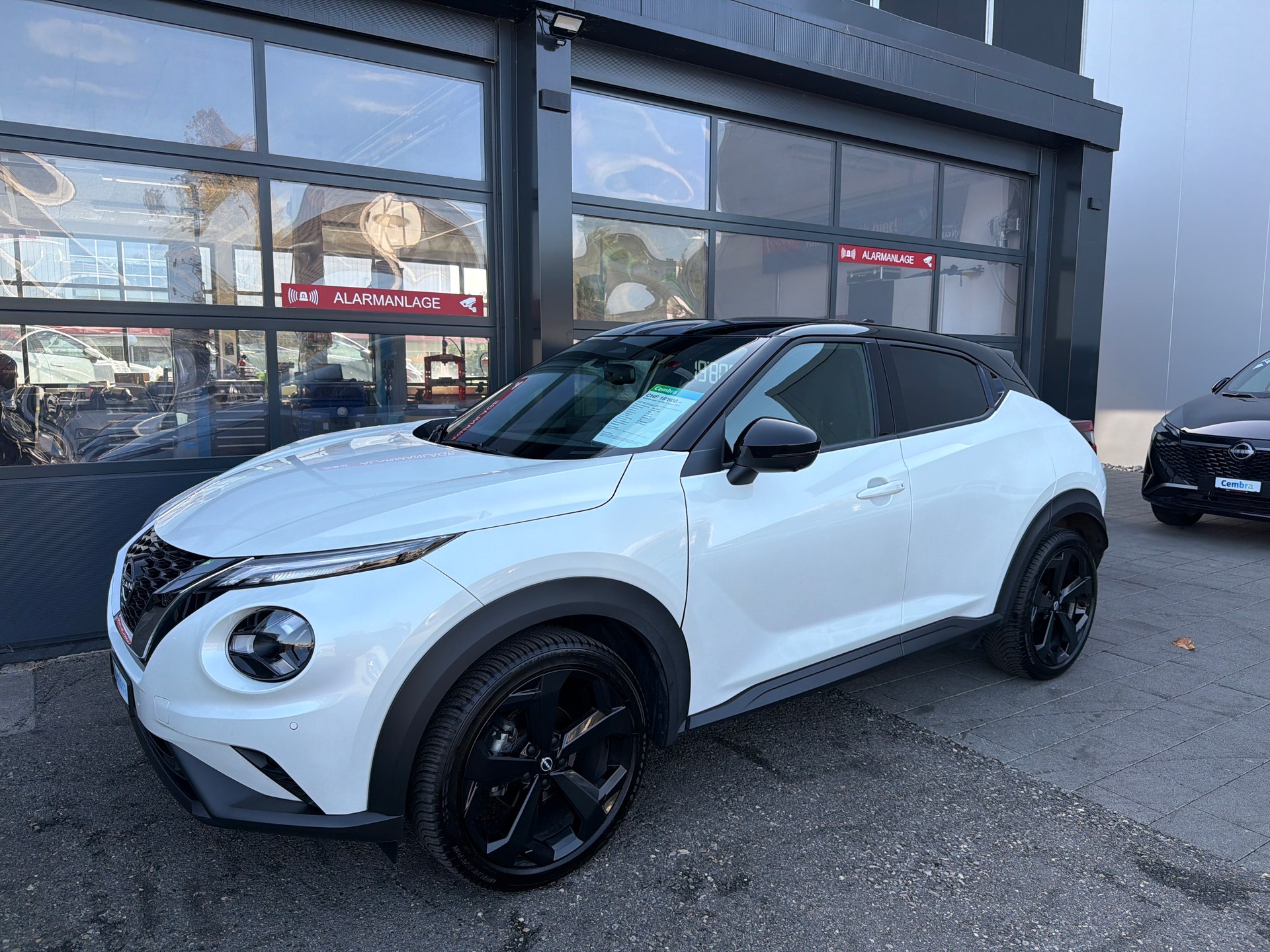 NISSAN Juke 1.0 DIG-T tekna DCT-showroom-element-1