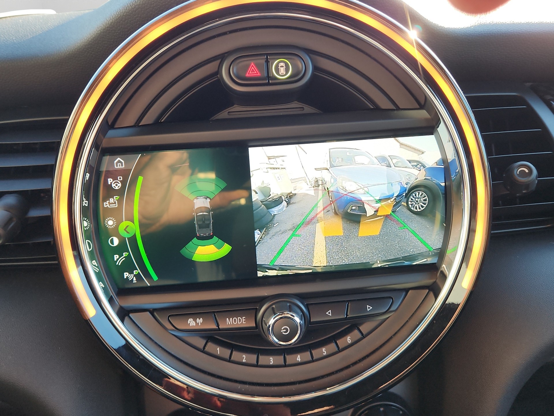 MINI Cooper John Cooper Works Cabriolet Steptronic-image-22