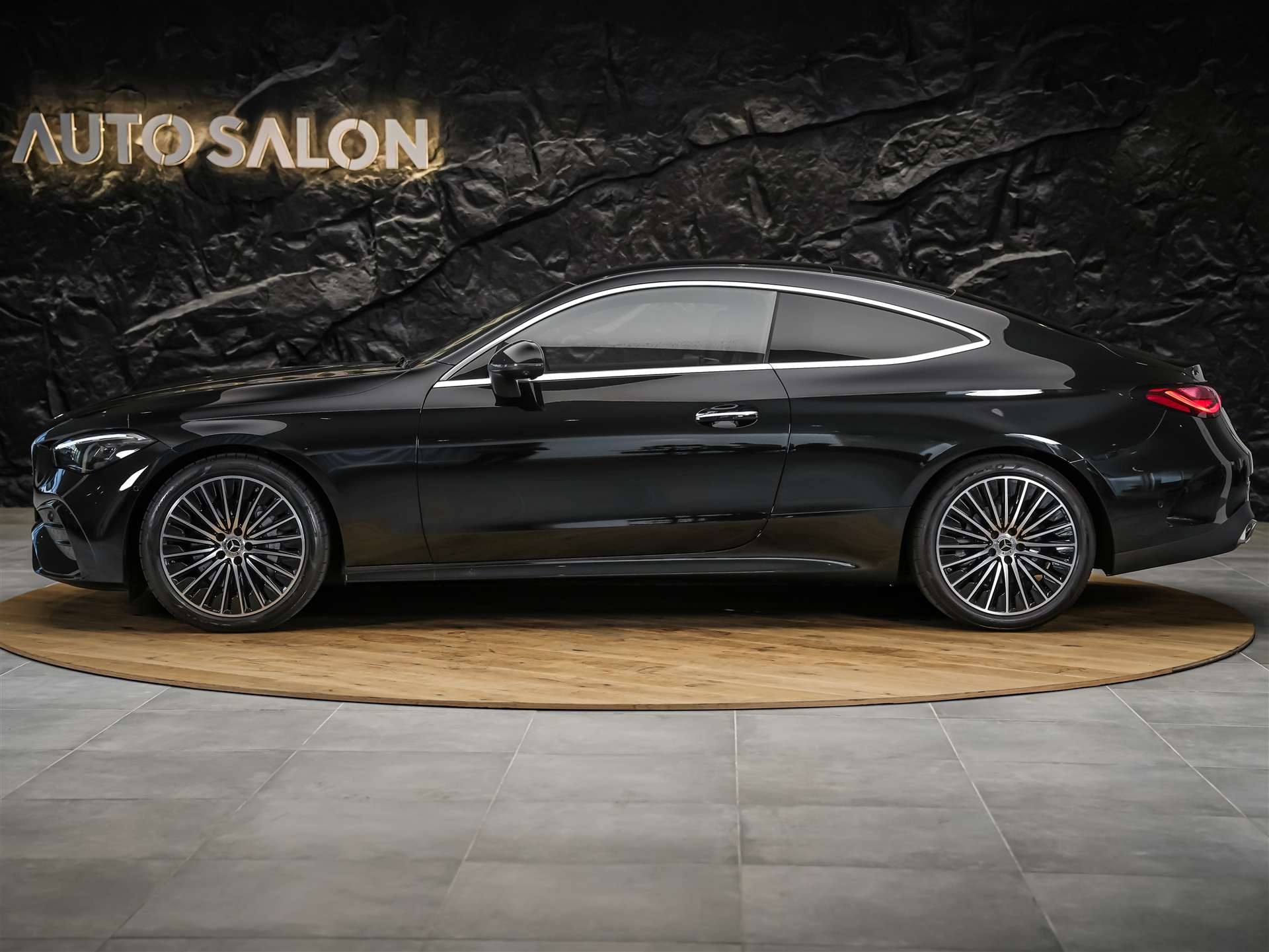 MERCEDES-BENZ CLE 200 Coupé AMG Line 9G-Tronic Werksgarantie*Burmester*360° Kamera*-showroom-element-2
