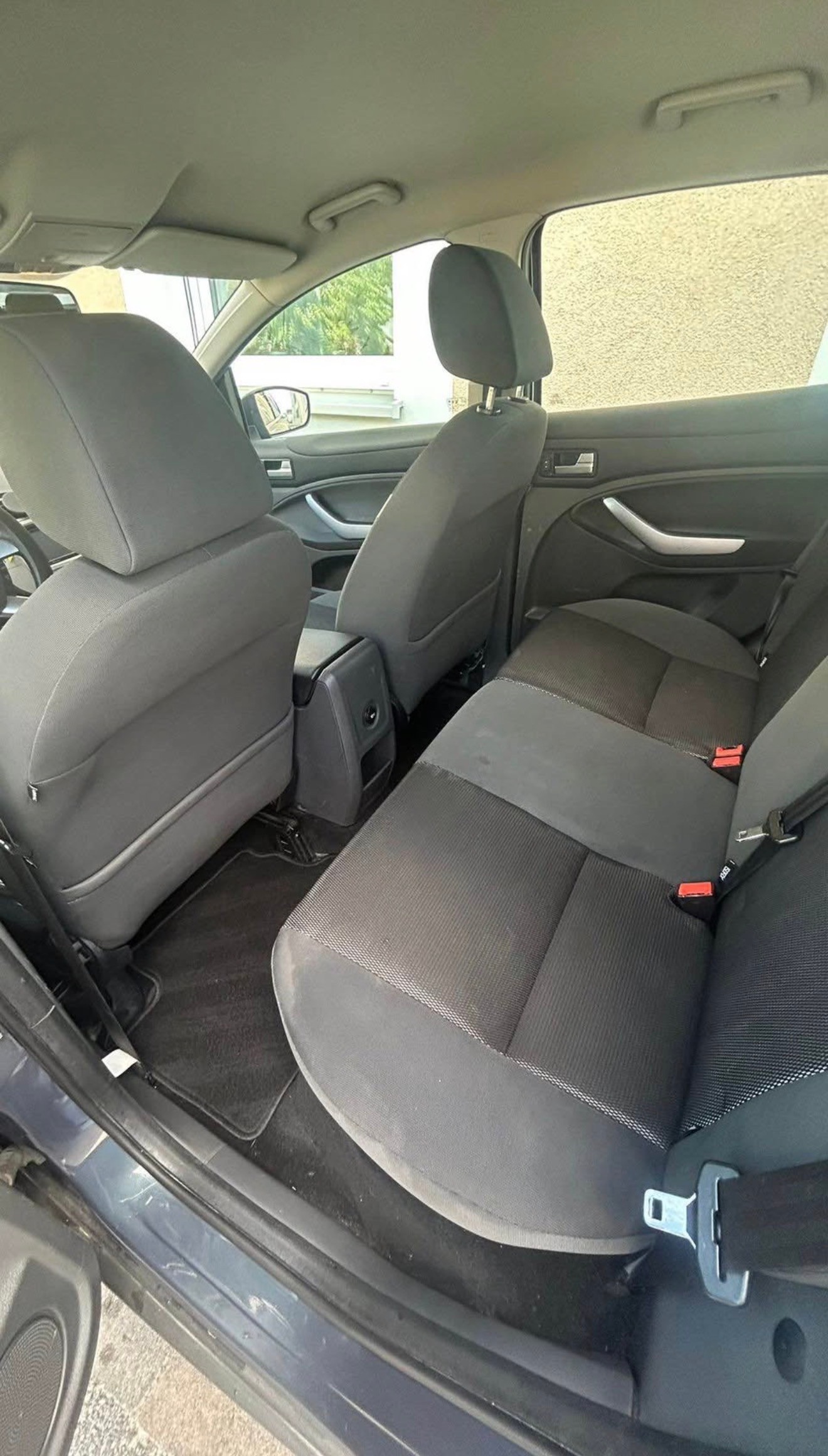 FORD 2.0 TDCi 140 Titanium-image-2