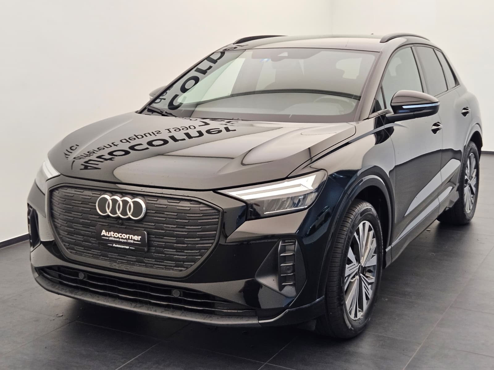 AUDI Q4 e-tron 45 quattro-image-2