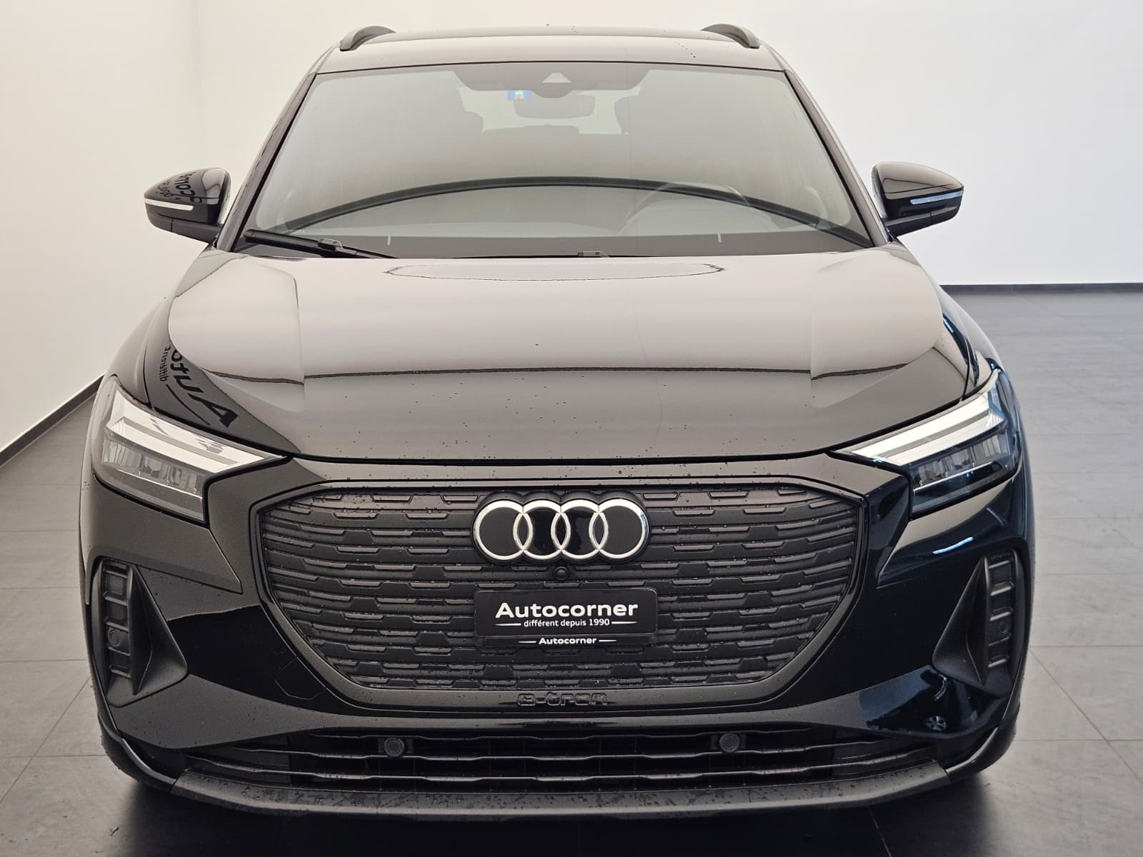 AUDI Q4 e-tron 45 quattro-image-3