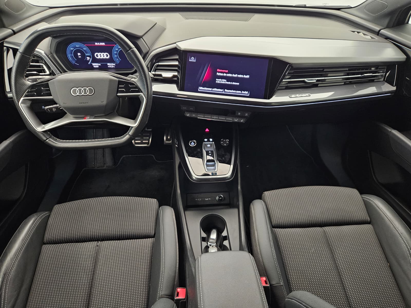 AUDI Q4 e-tron 45 quattro-image-9