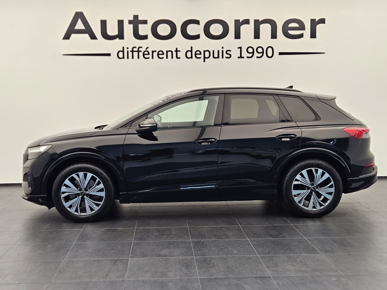 AUDI Q4 e-tron 45 quattro-image-1