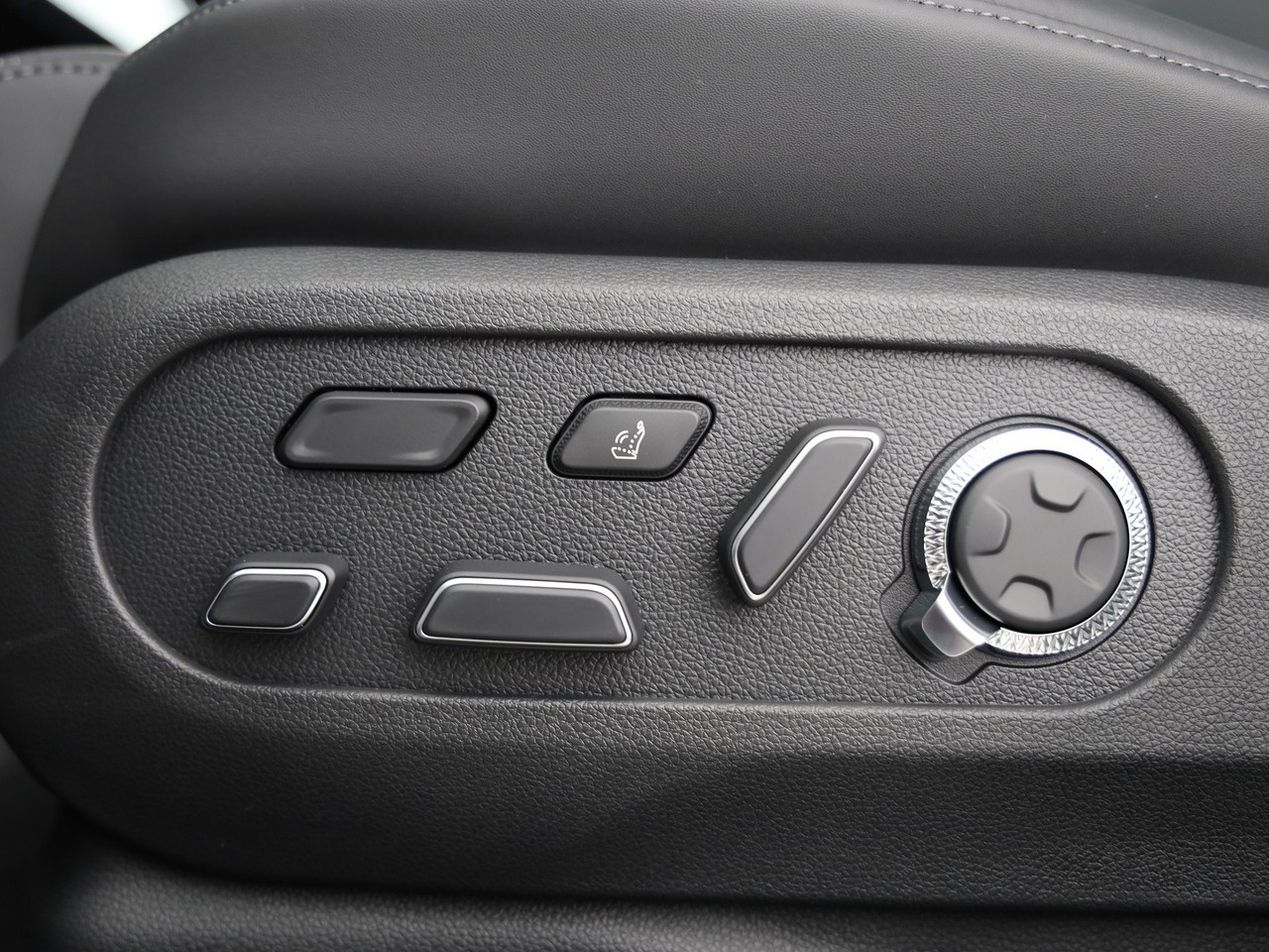 GENESIS GV60 77.4 kWh Sport AWD-image-11