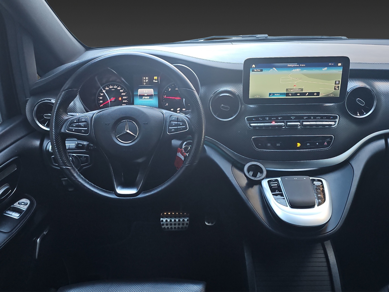 MERCEDES-BENZ V 300 d lang AMG-Line 4Matic 9G-Tronic-image-17