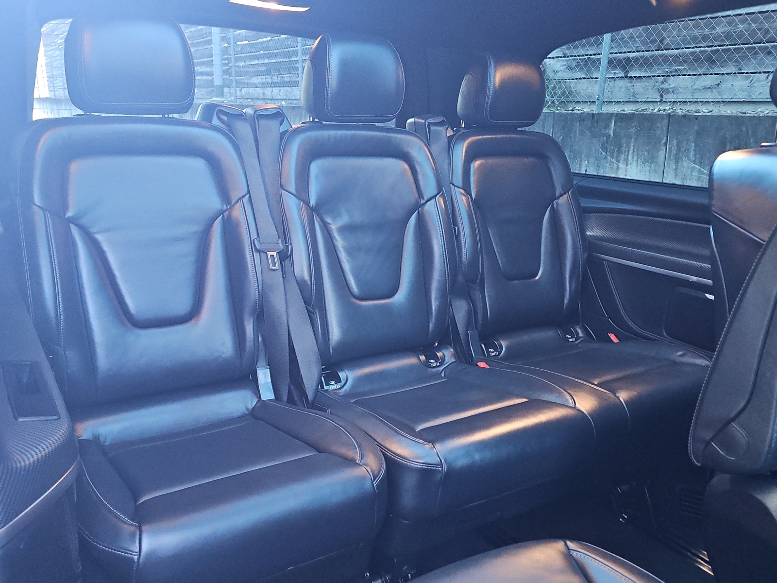 MERCEDES-BENZ V 300 d lang AMG-Line 4Matic 9G-Tronic-image-21