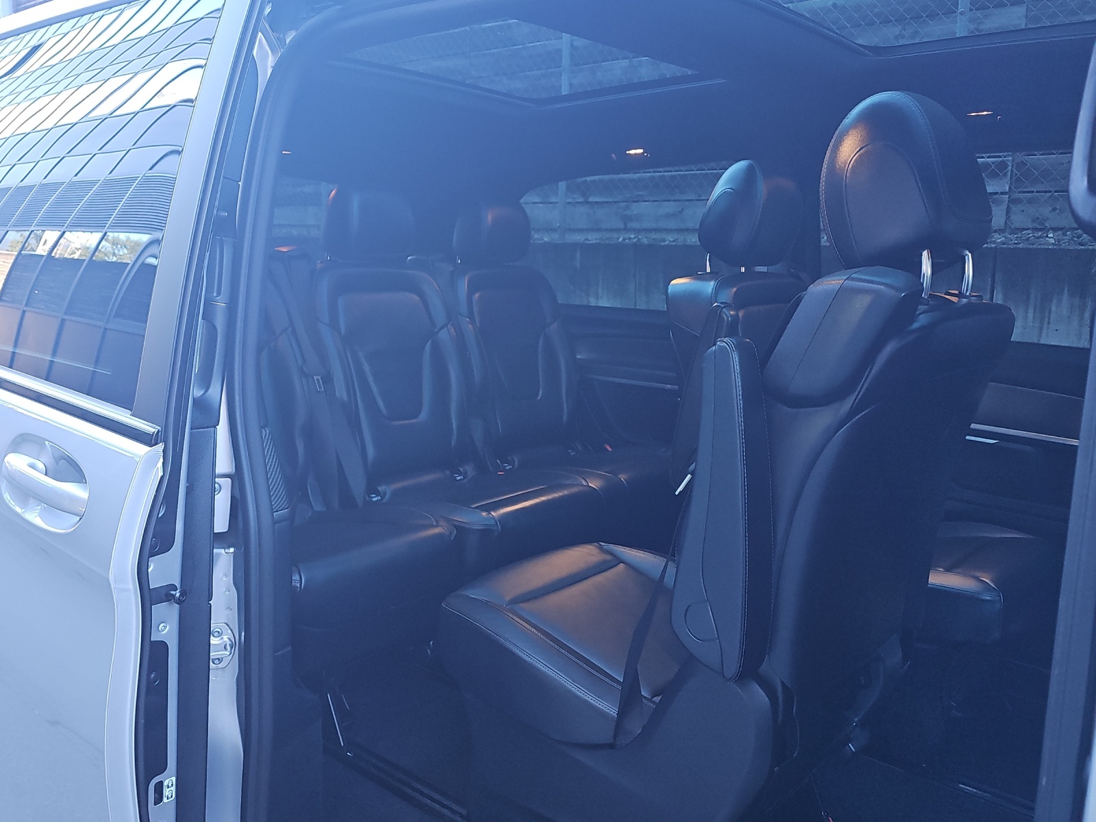 MERCEDES-BENZ V 300 d lang AMG-Line 4Matic 9G-Tronic-image-20