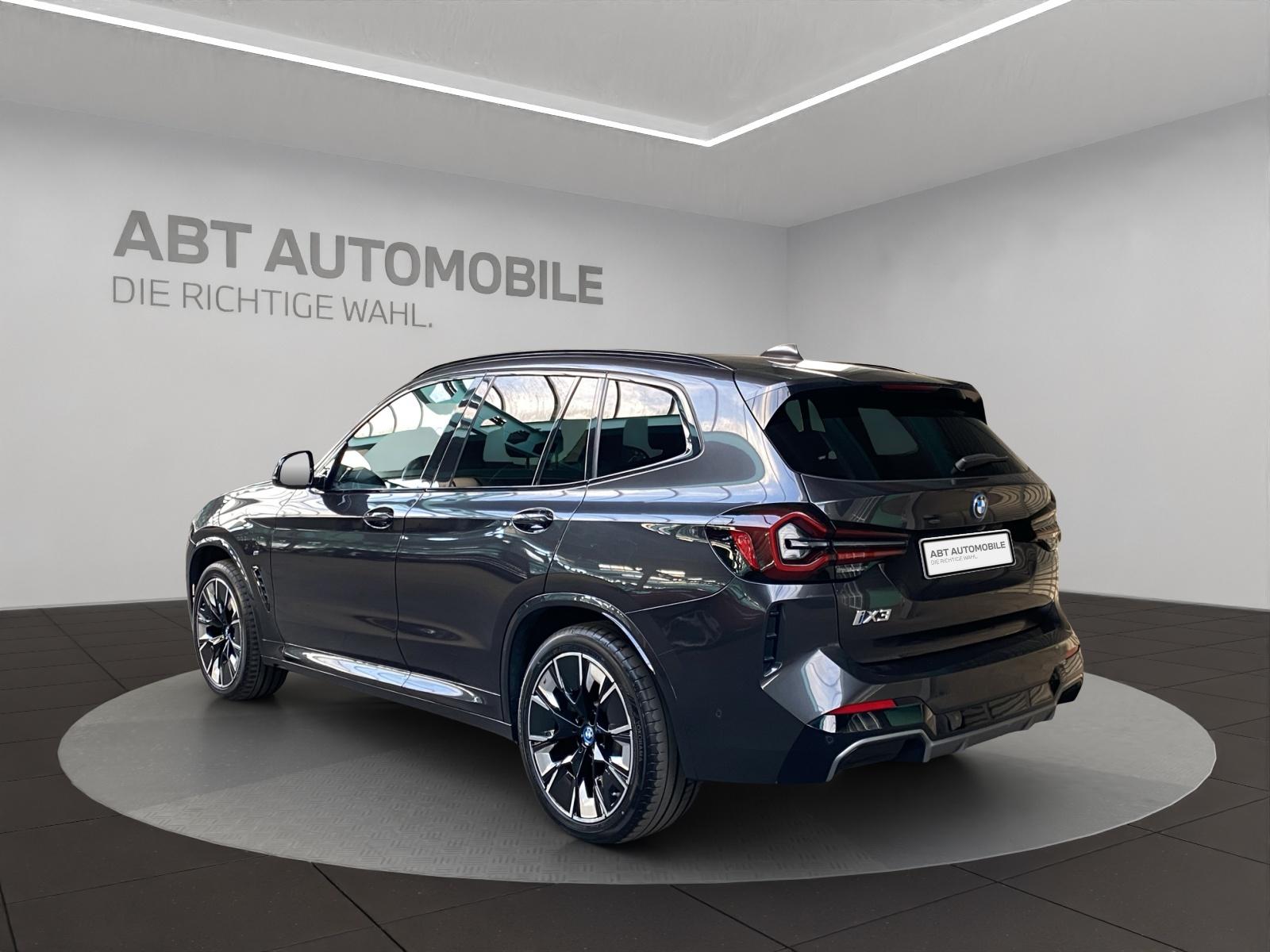 BMW iX3 E-Motor-showroom-element-3
