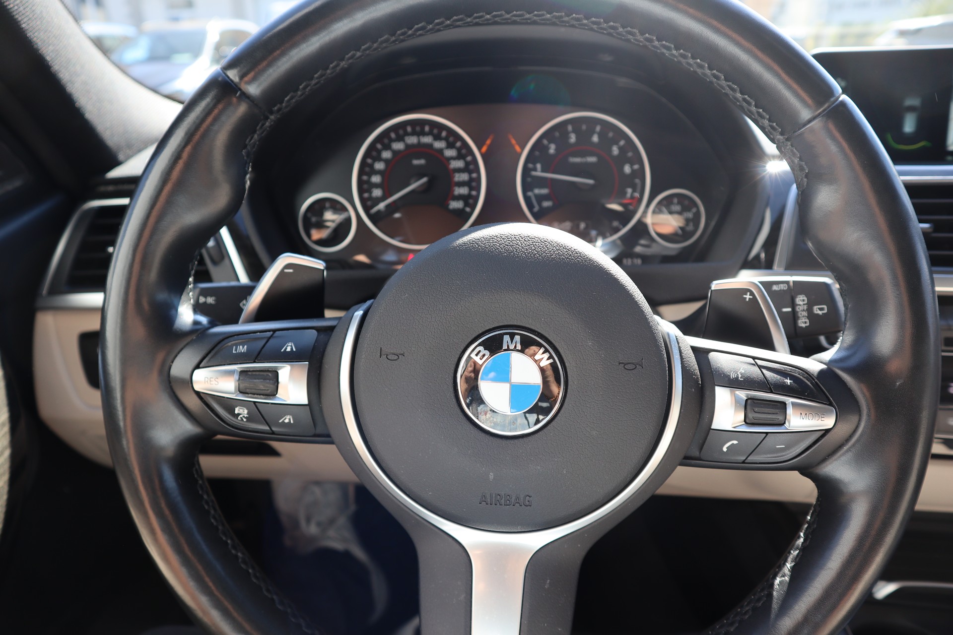 BMW 340i xDrive Touring MSportpaket Panoramaglasdach 4x4 Euro 6-image-7